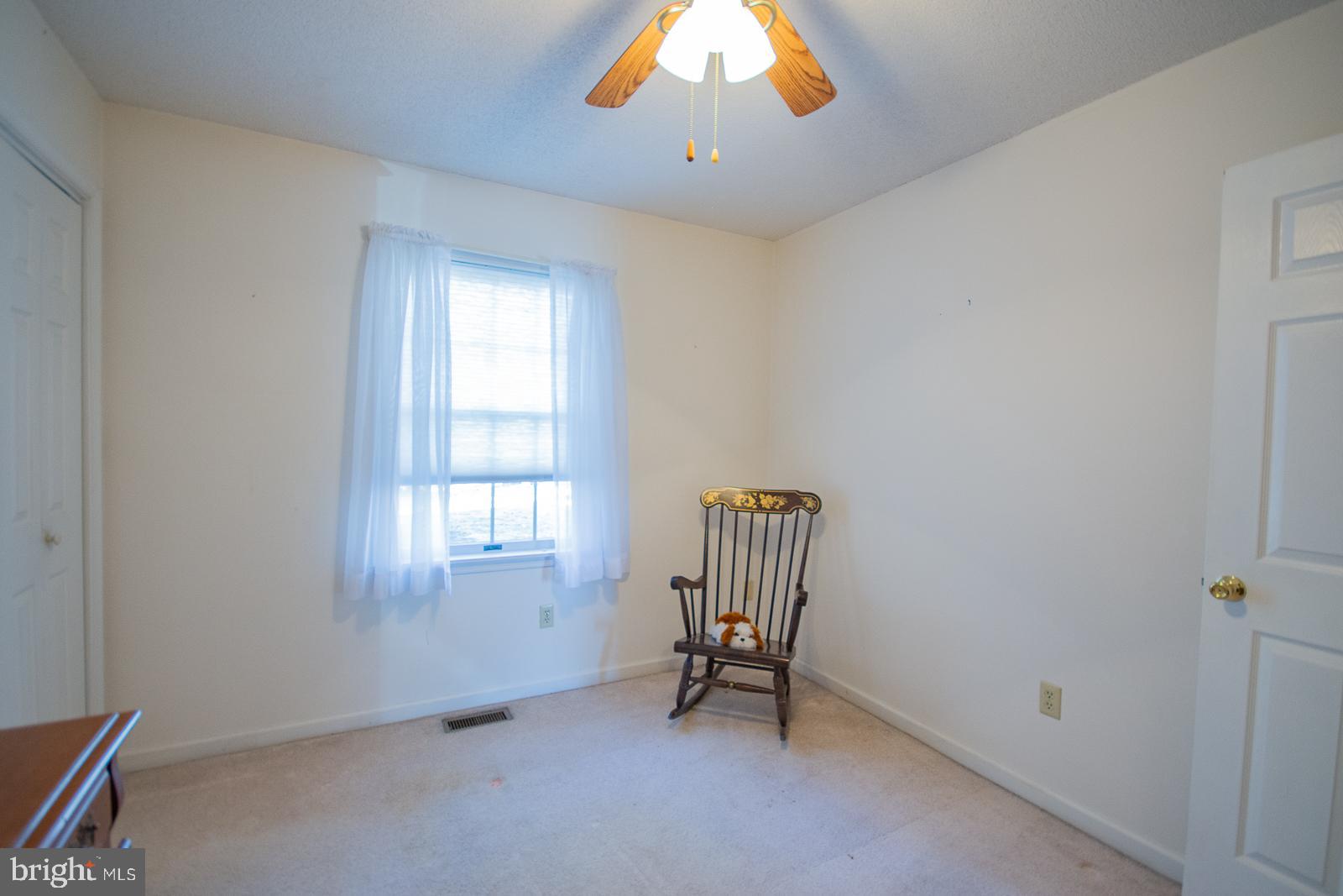 FOXCREST MANOR - Residential