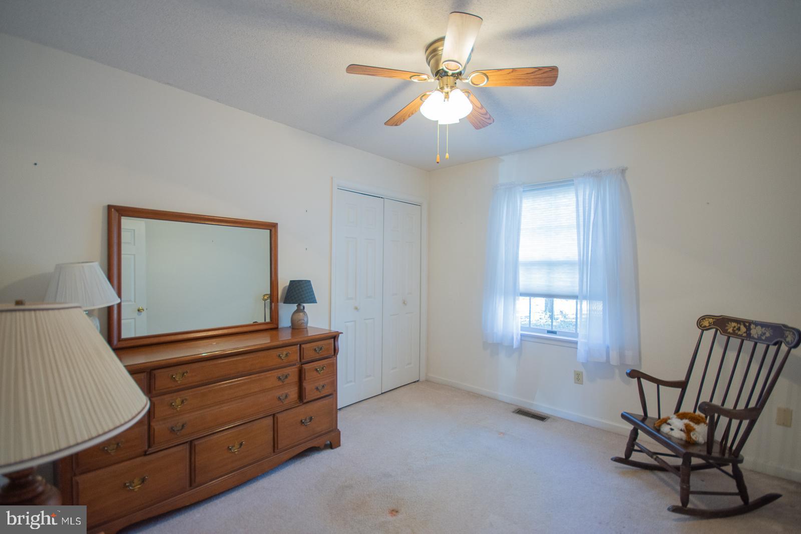 FOXCREST MANOR - Residential