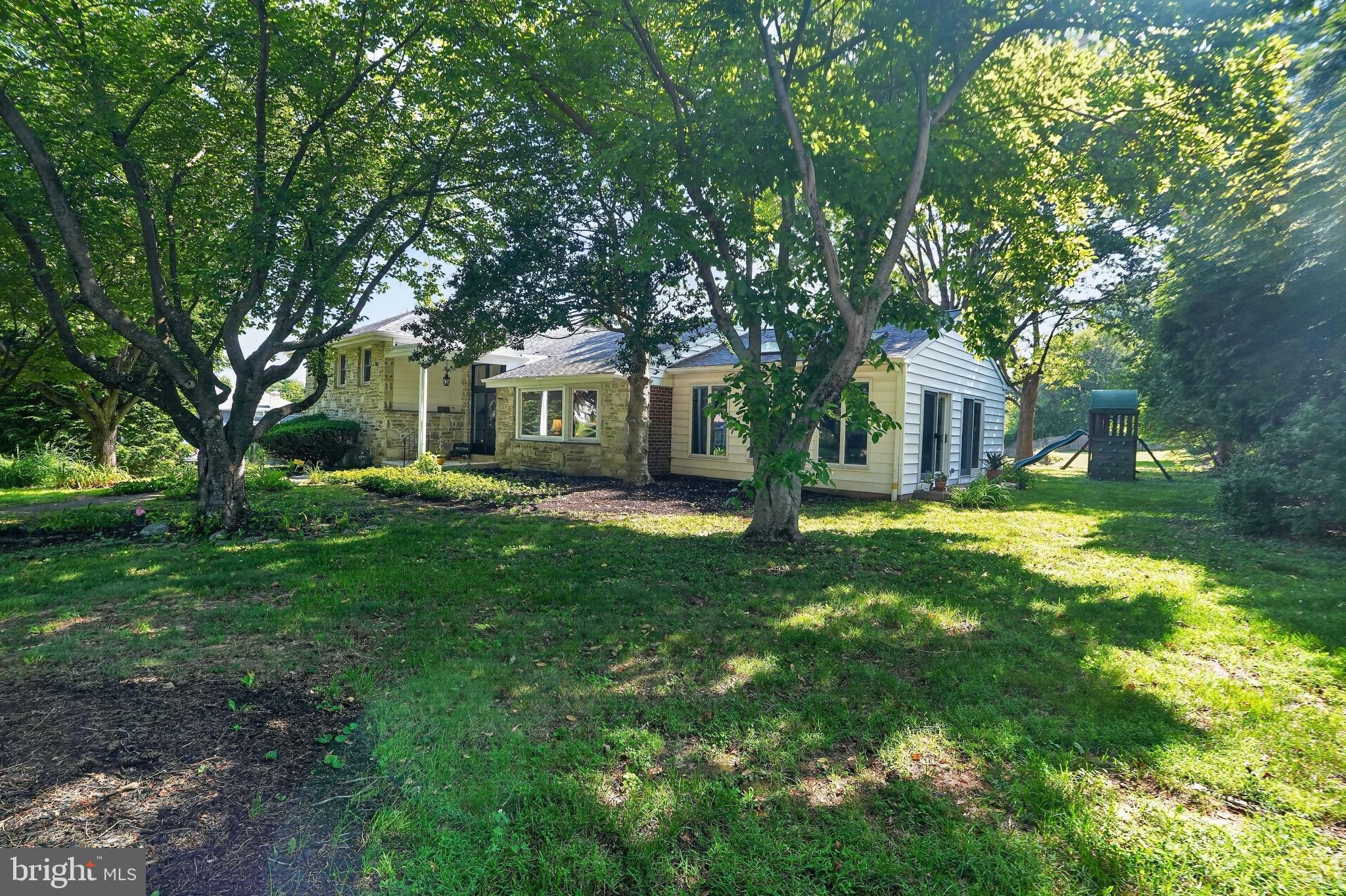 1904 QUILL LANE