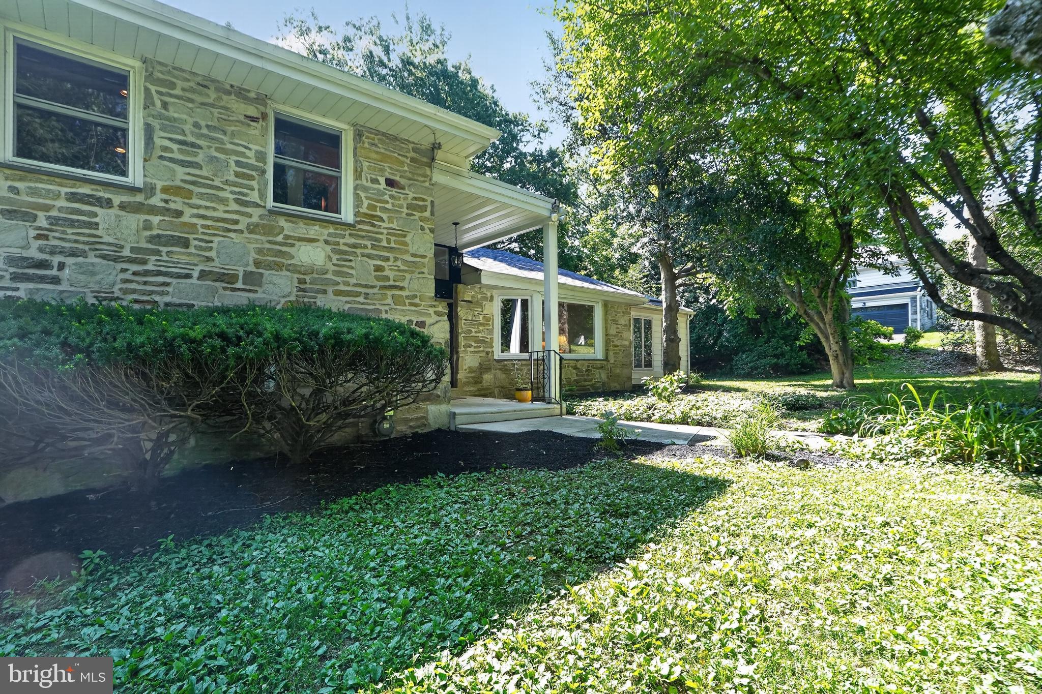 1904 QUILL LANE