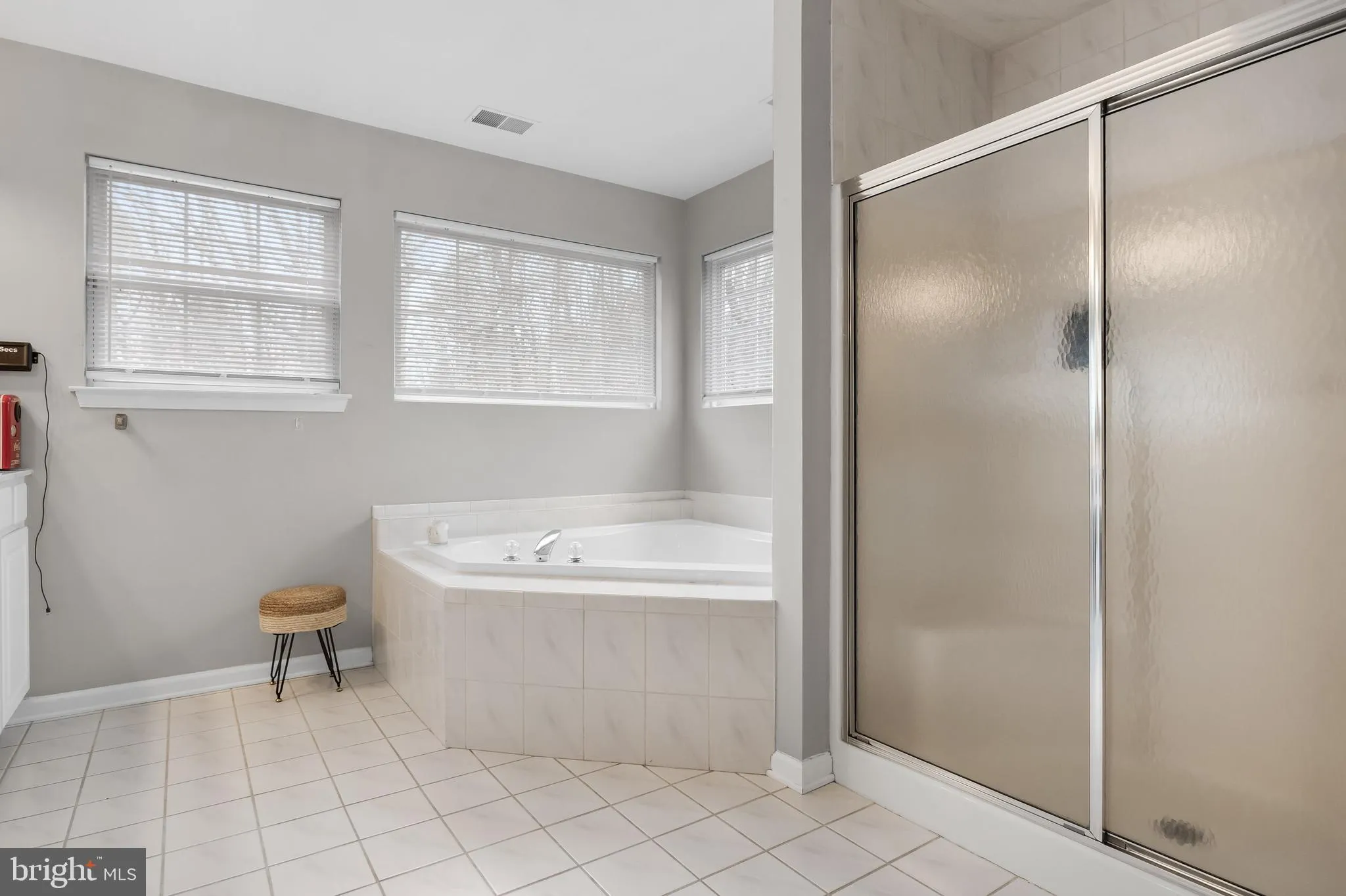 Medford, New Jersey 08055, United States, 4 Bedrooms Bedrooms, ,3 BathroomsBathrooms,Residential,Active,86571