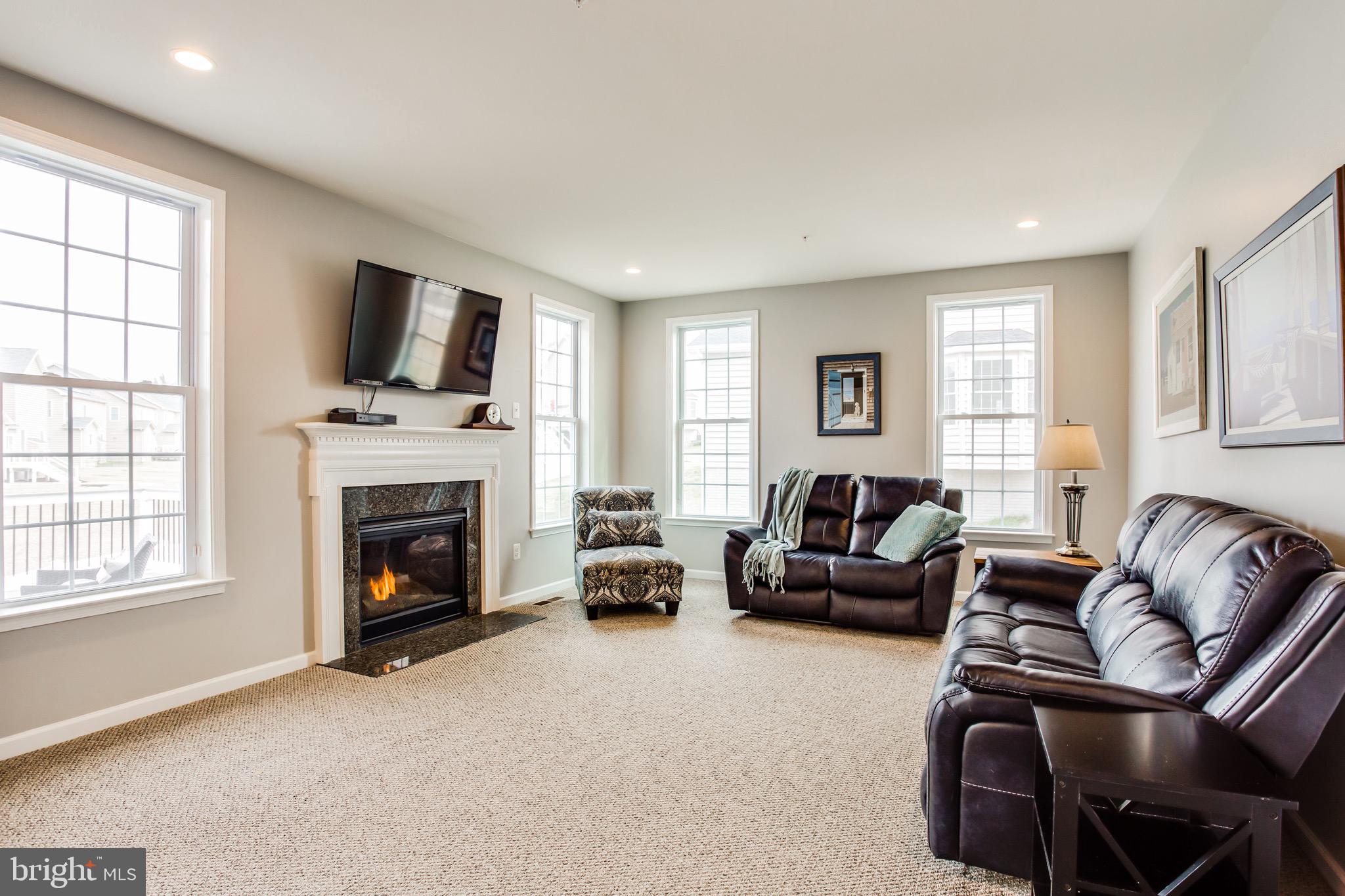 MARLBORO RIDGE - Residential