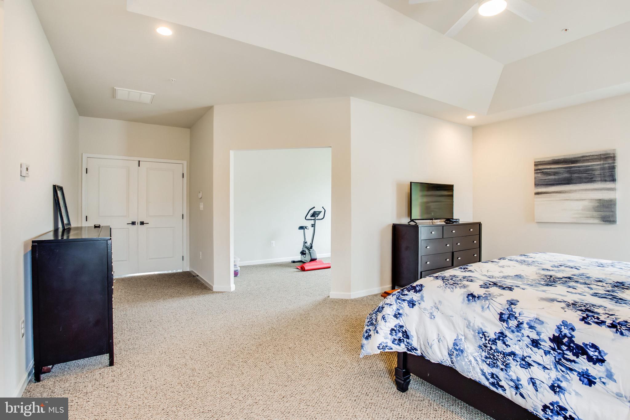 MARLBORO RIDGE - Residential