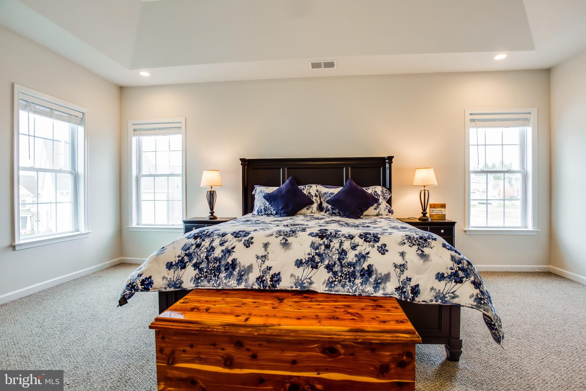 MARLBORO RIDGE - Residential