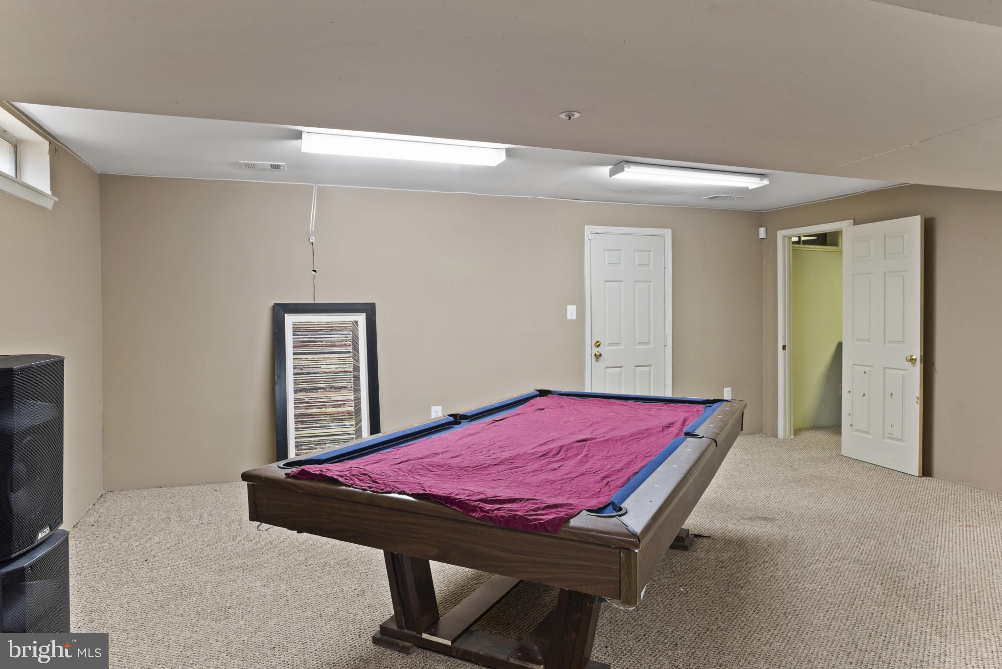 FORT WASHINGTON ESTATES - Residential