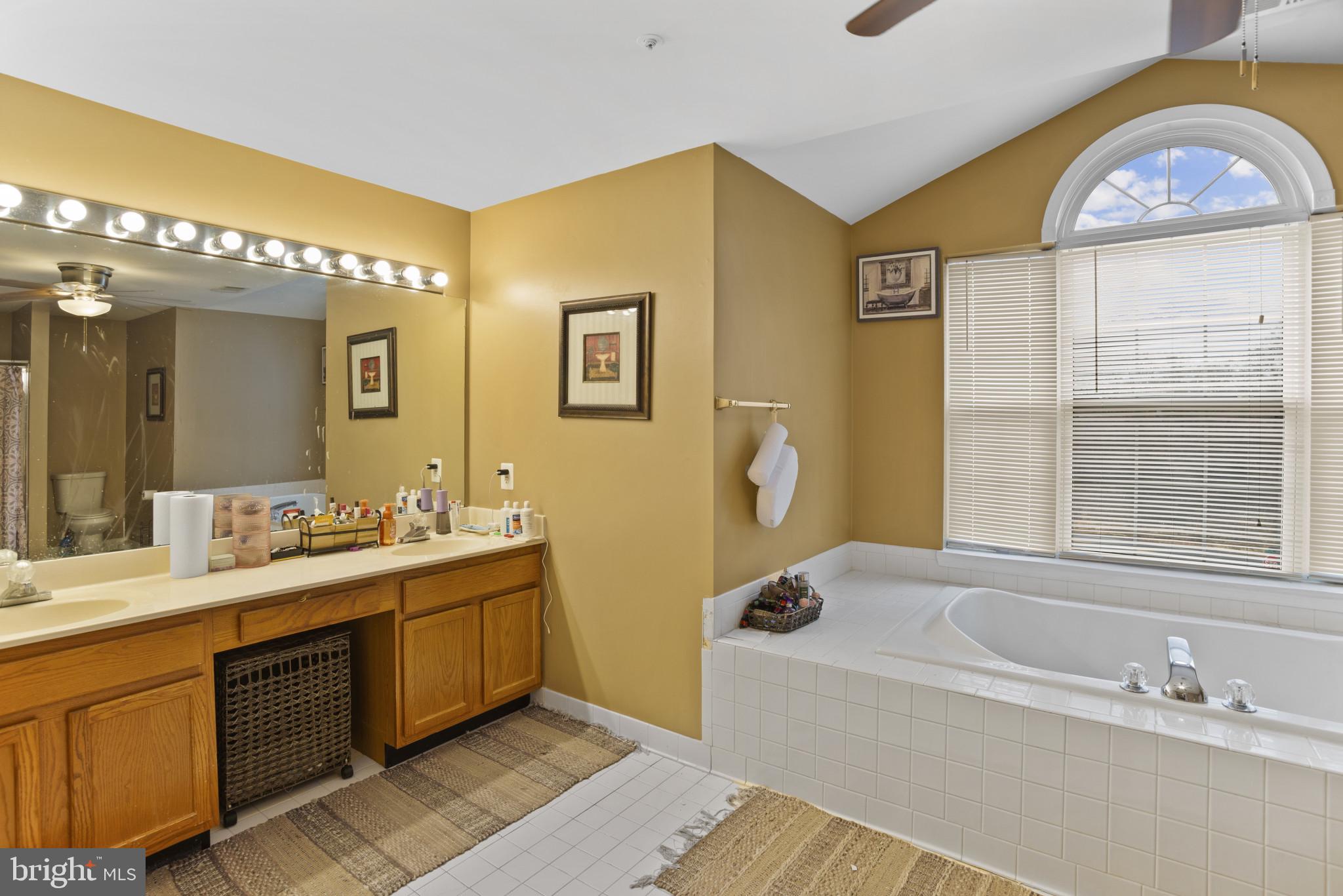 FORT WASHINGTON ESTATES - Residential