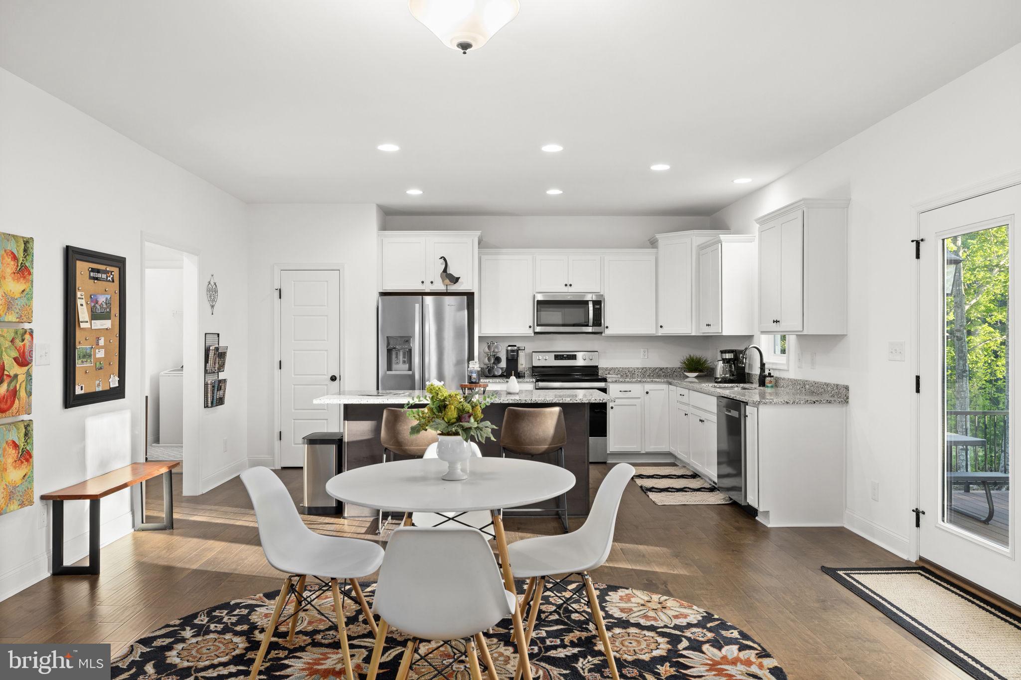 NOAH'S LANDING - Residential