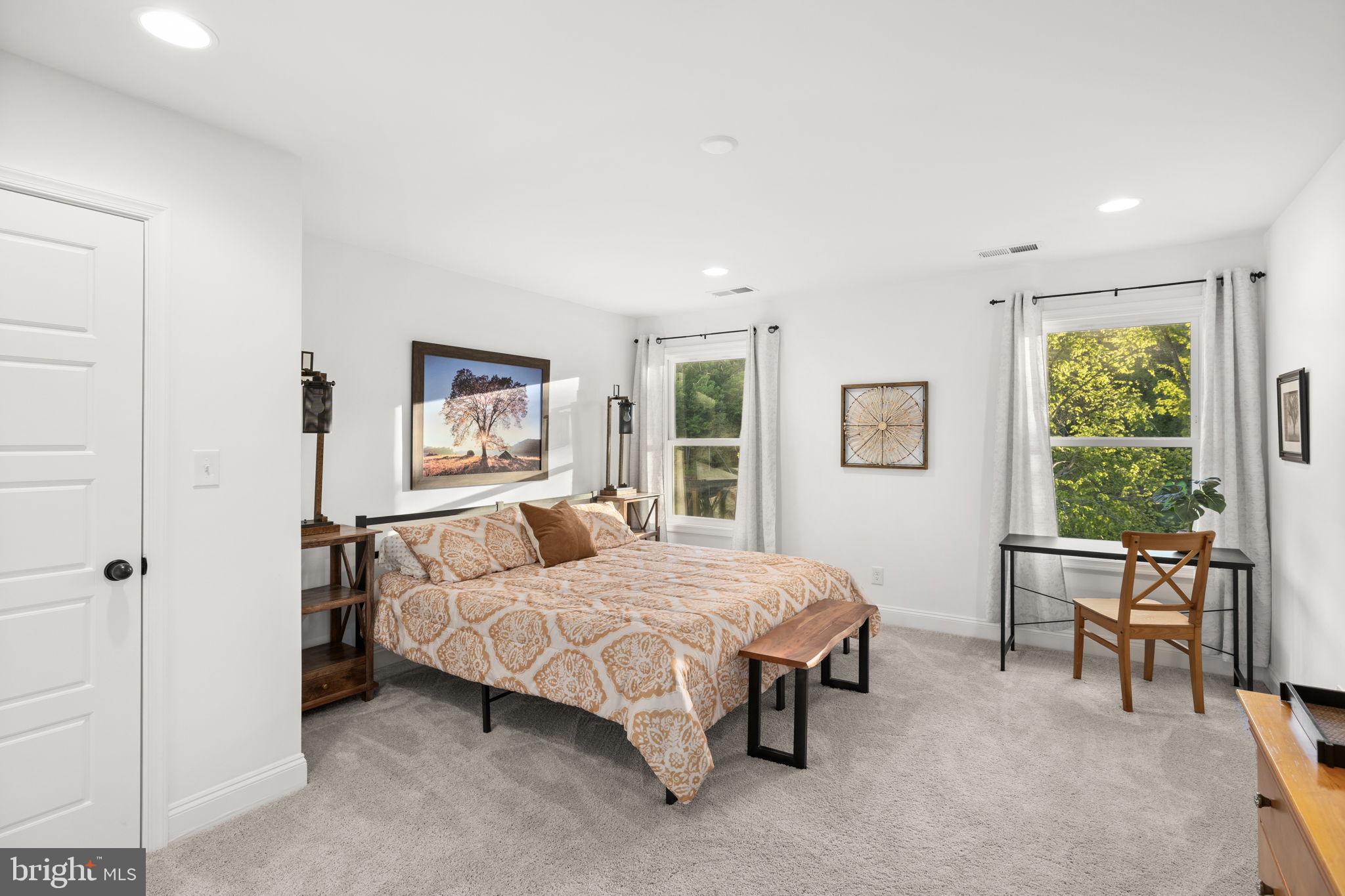 NOAH'S LANDING - Residential