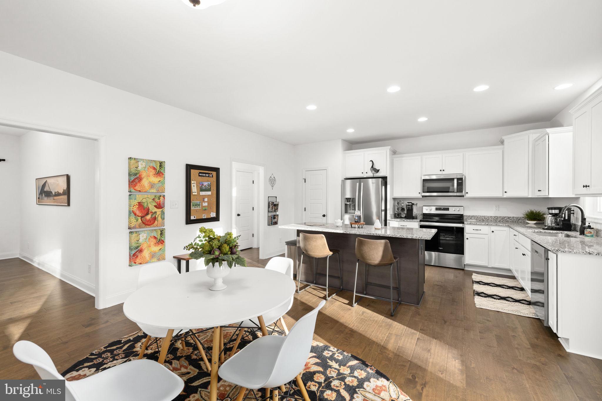 NOAH'S LANDING - Residential