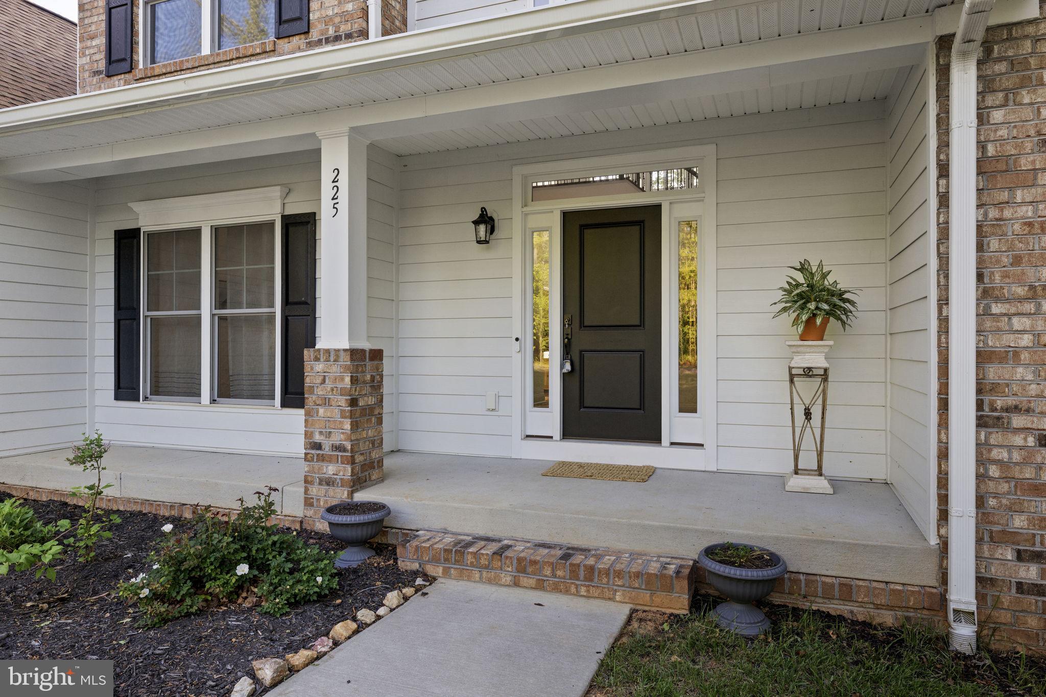 NOAH'S LANDING - Residential