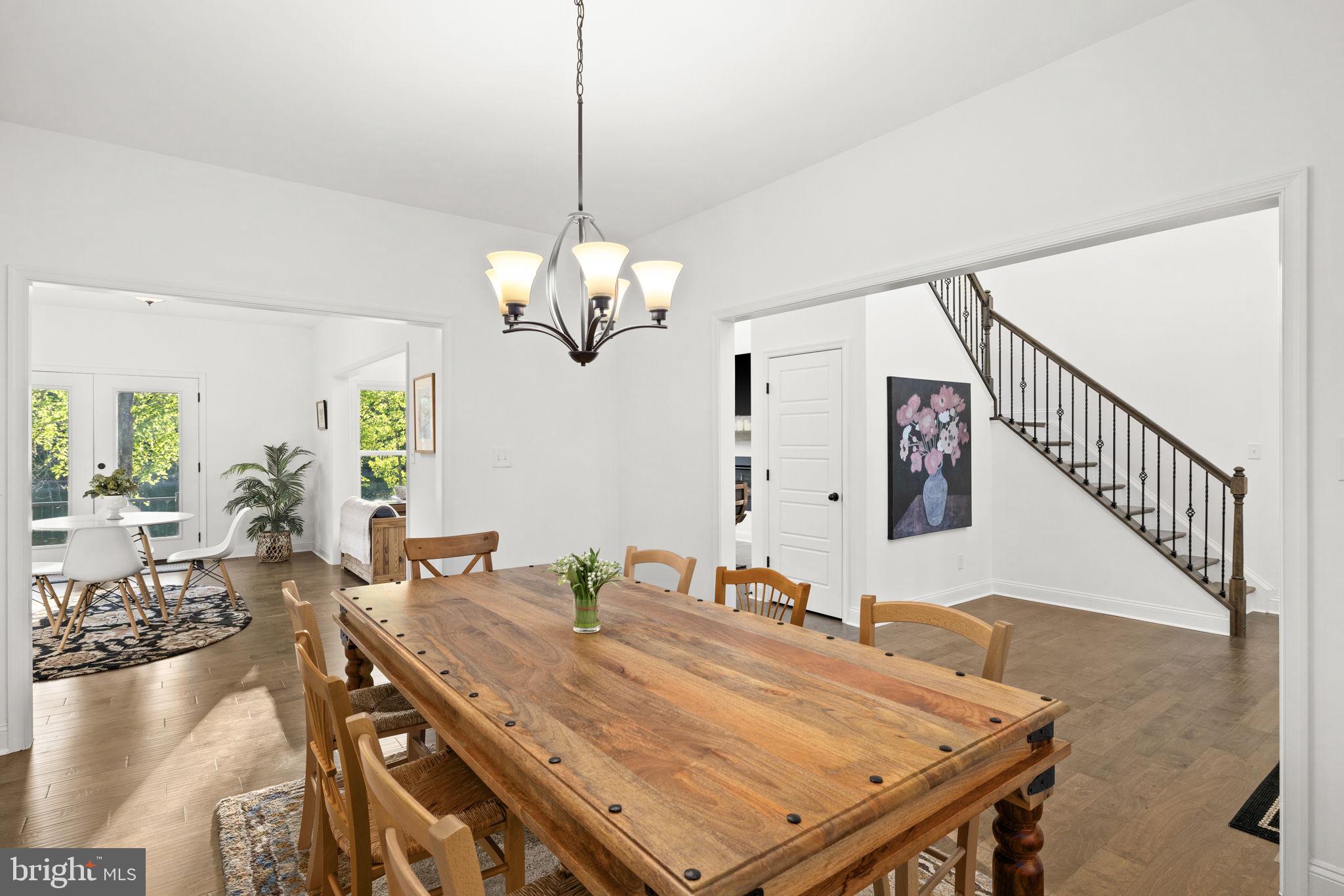 NOAH'S LANDING - Residential