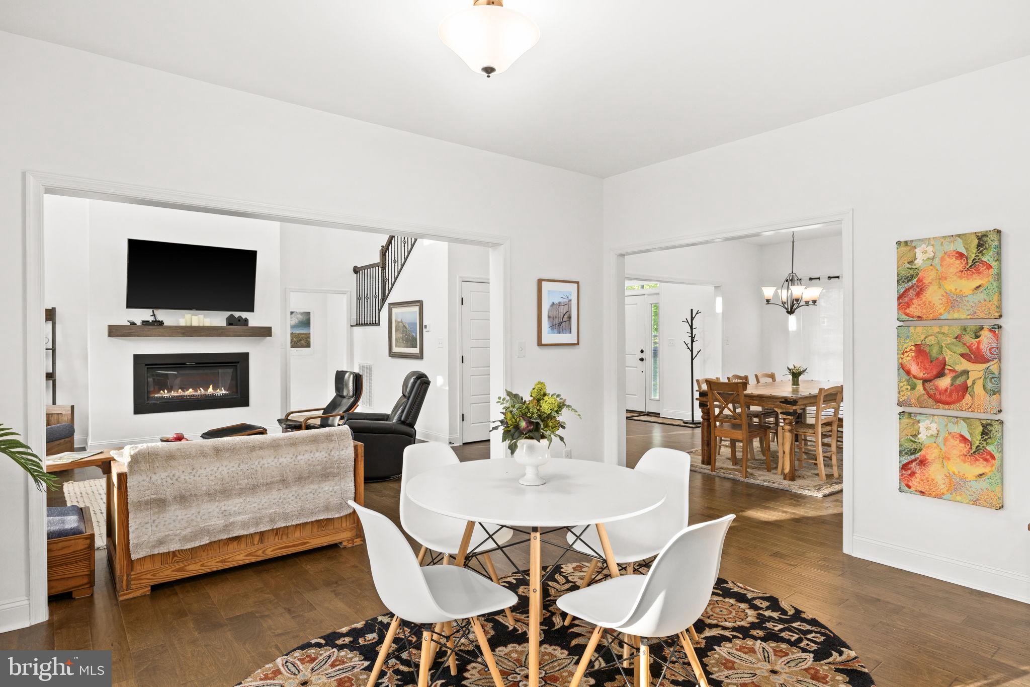 NOAH'S LANDING - Residential