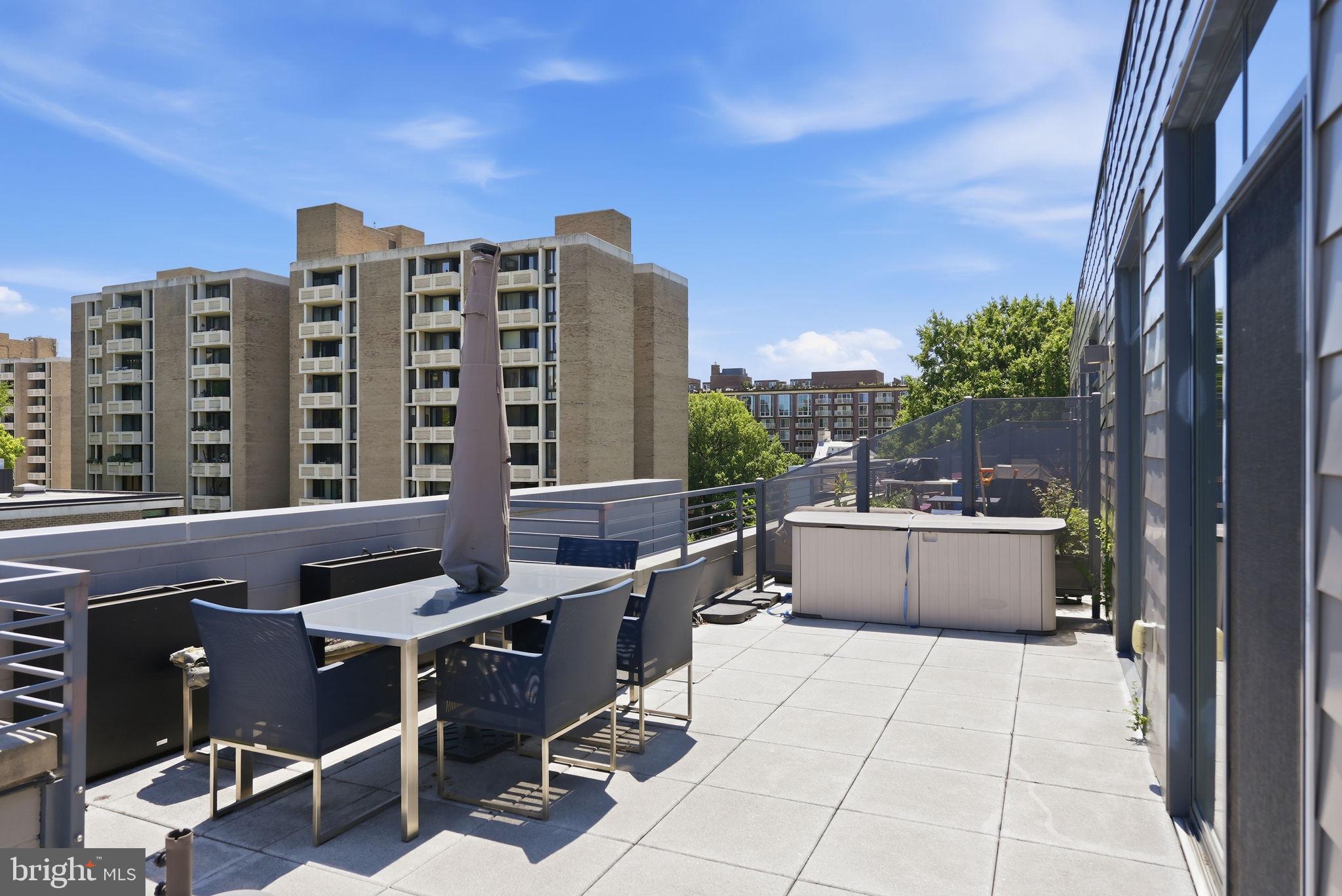 525 WATER STREET SW 428