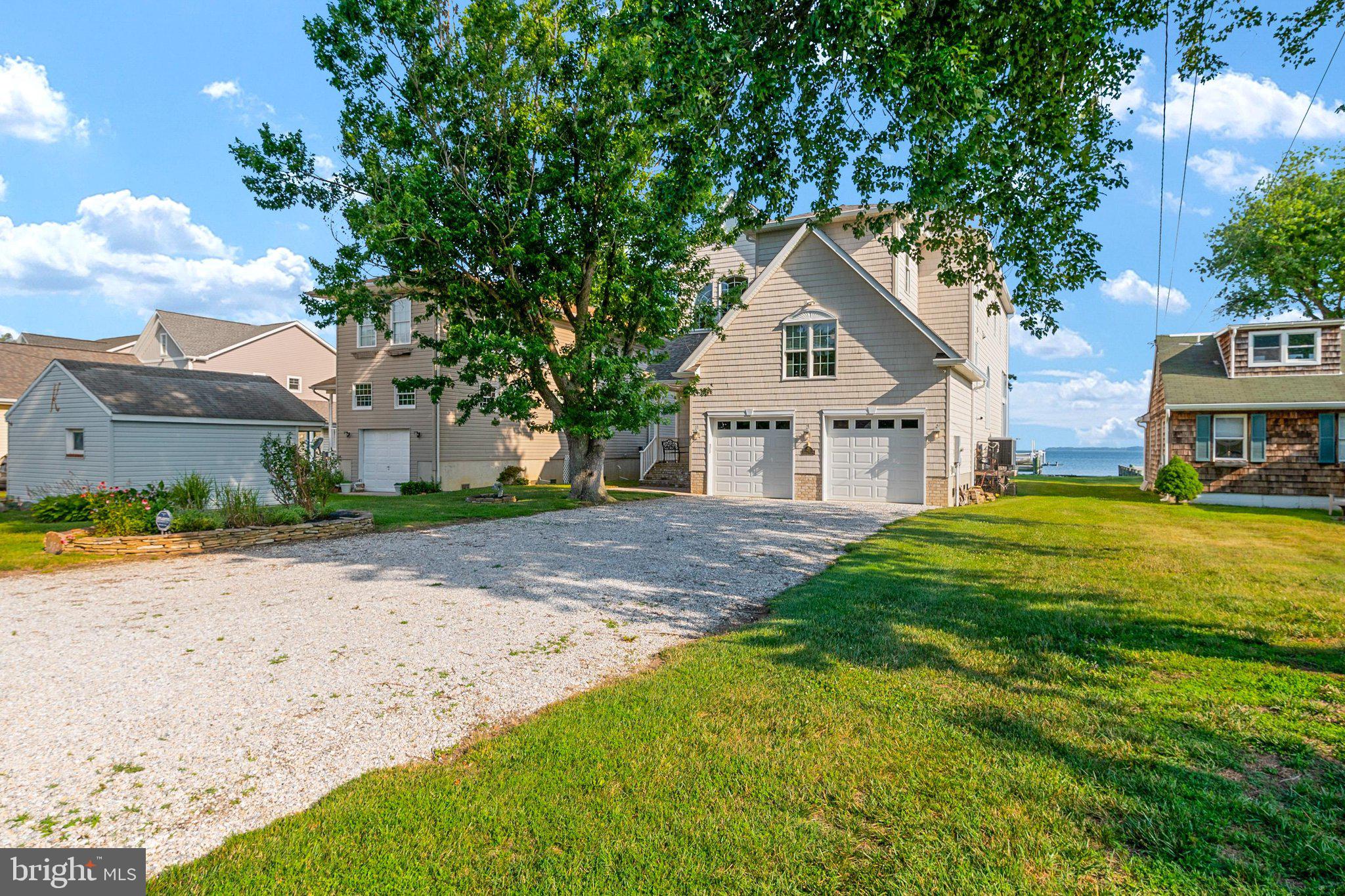 952 CHESTER RIVER DRIVE