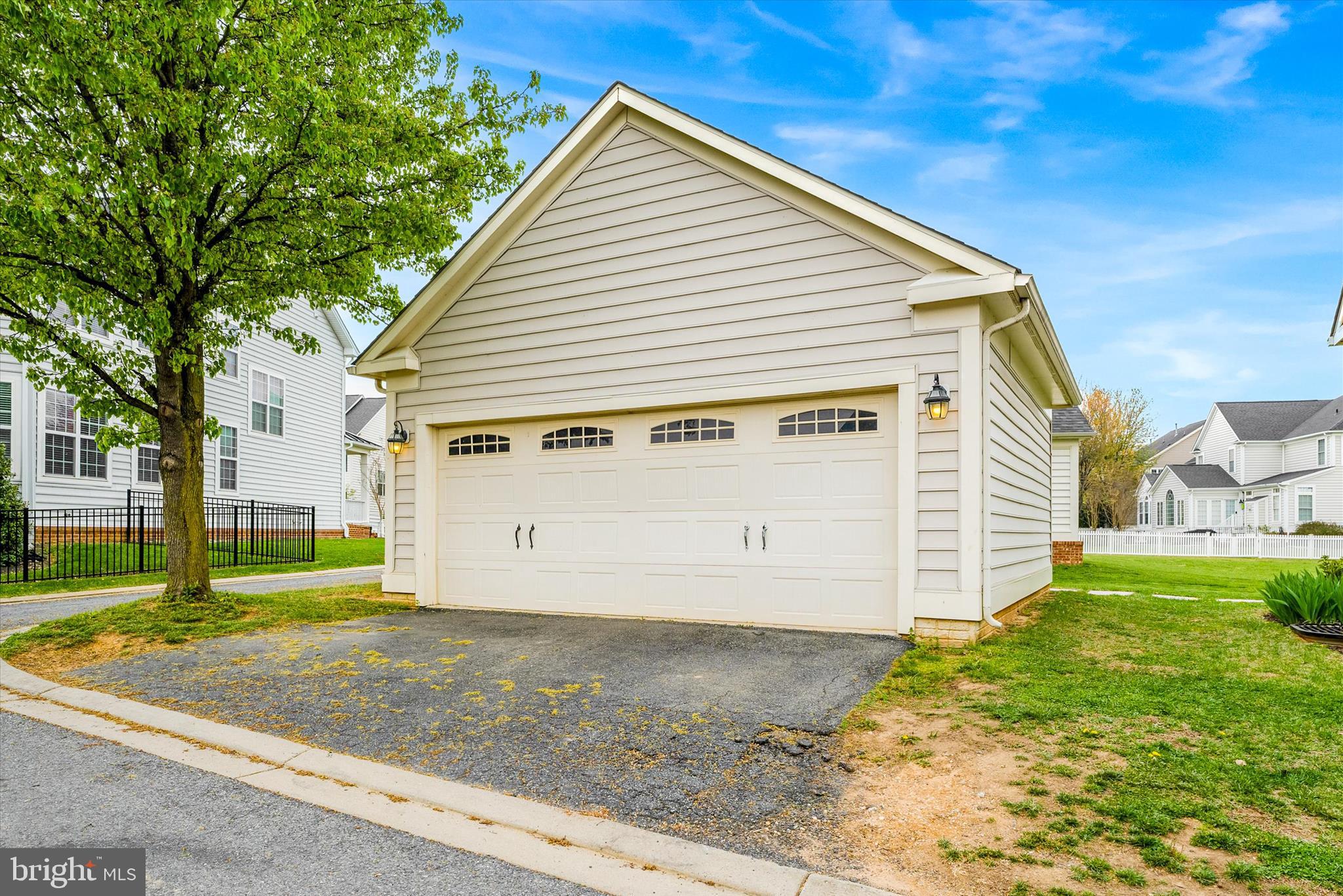 ADAMSTOWN COMMONS - Residential