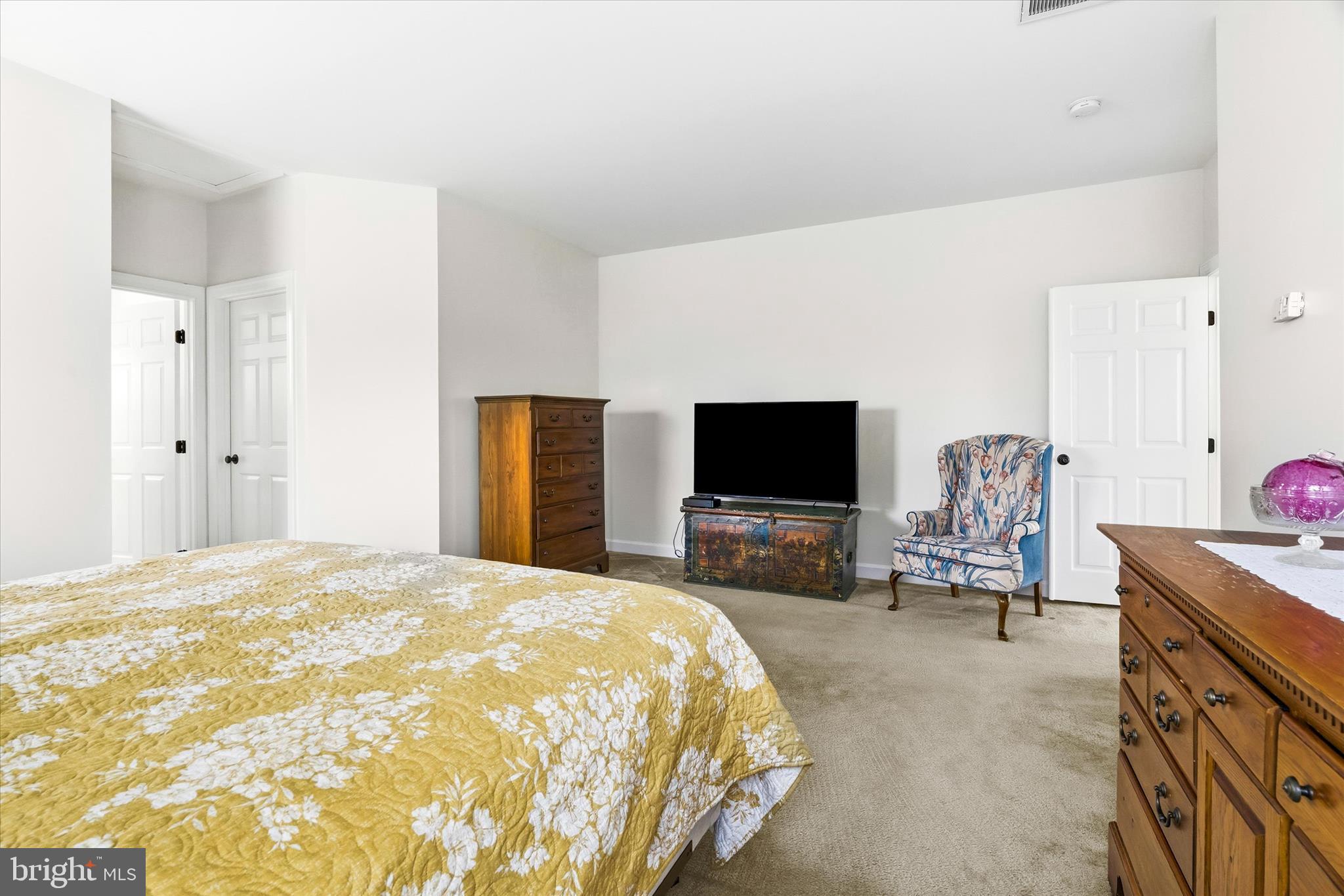 ADAMSTOWN COMMONS - Residential