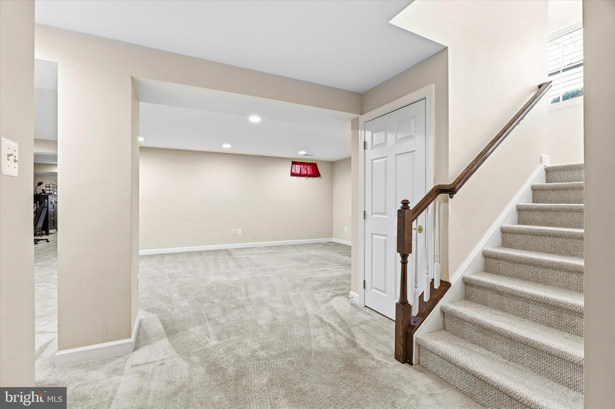 ADAMSTOWN COMMONS - Residential