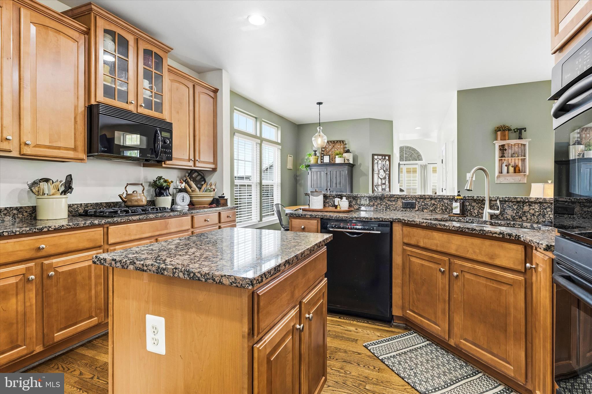 ADAMSTOWN COMMONS - Residential