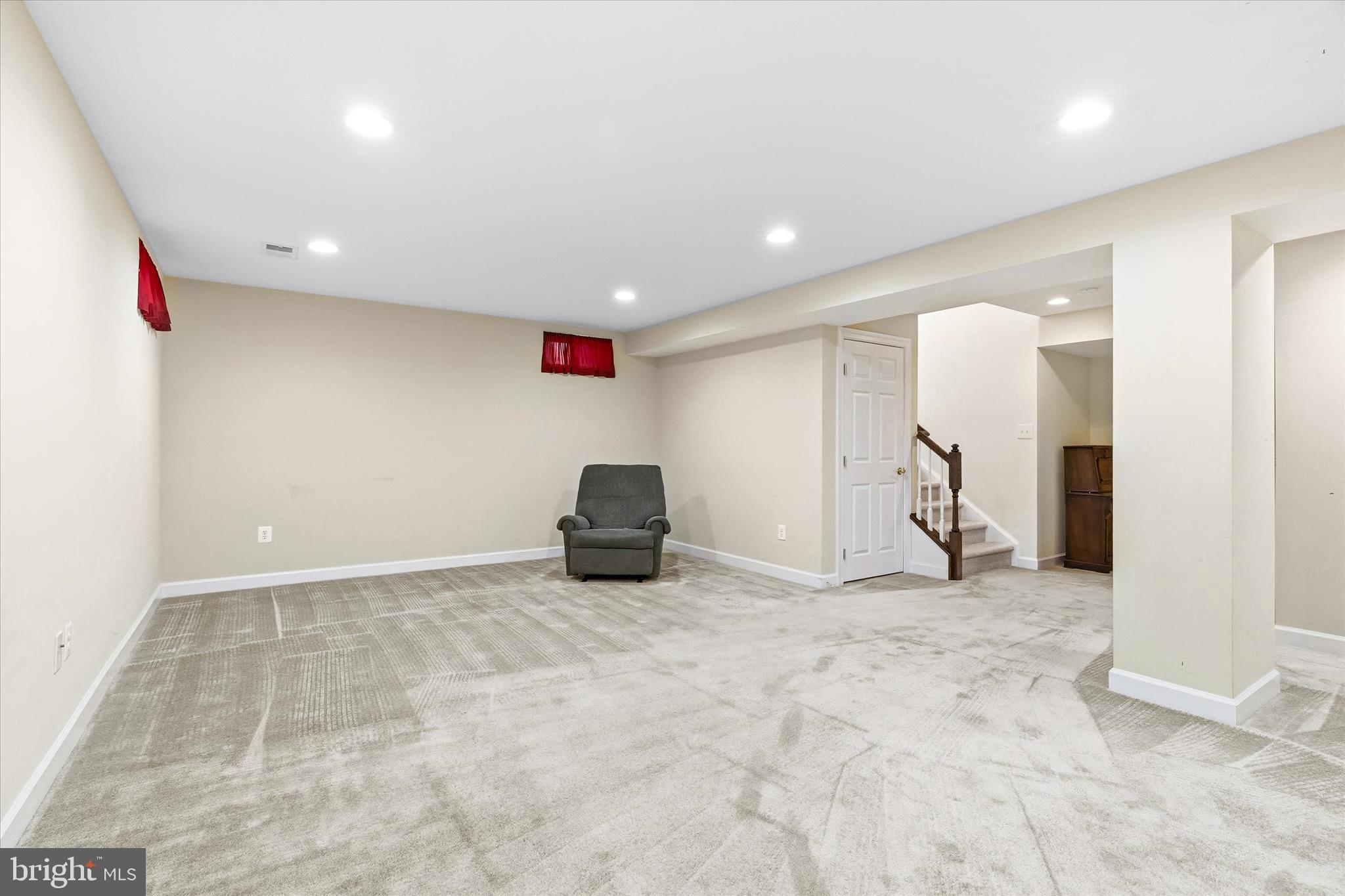 ADAMSTOWN COMMONS - Residential