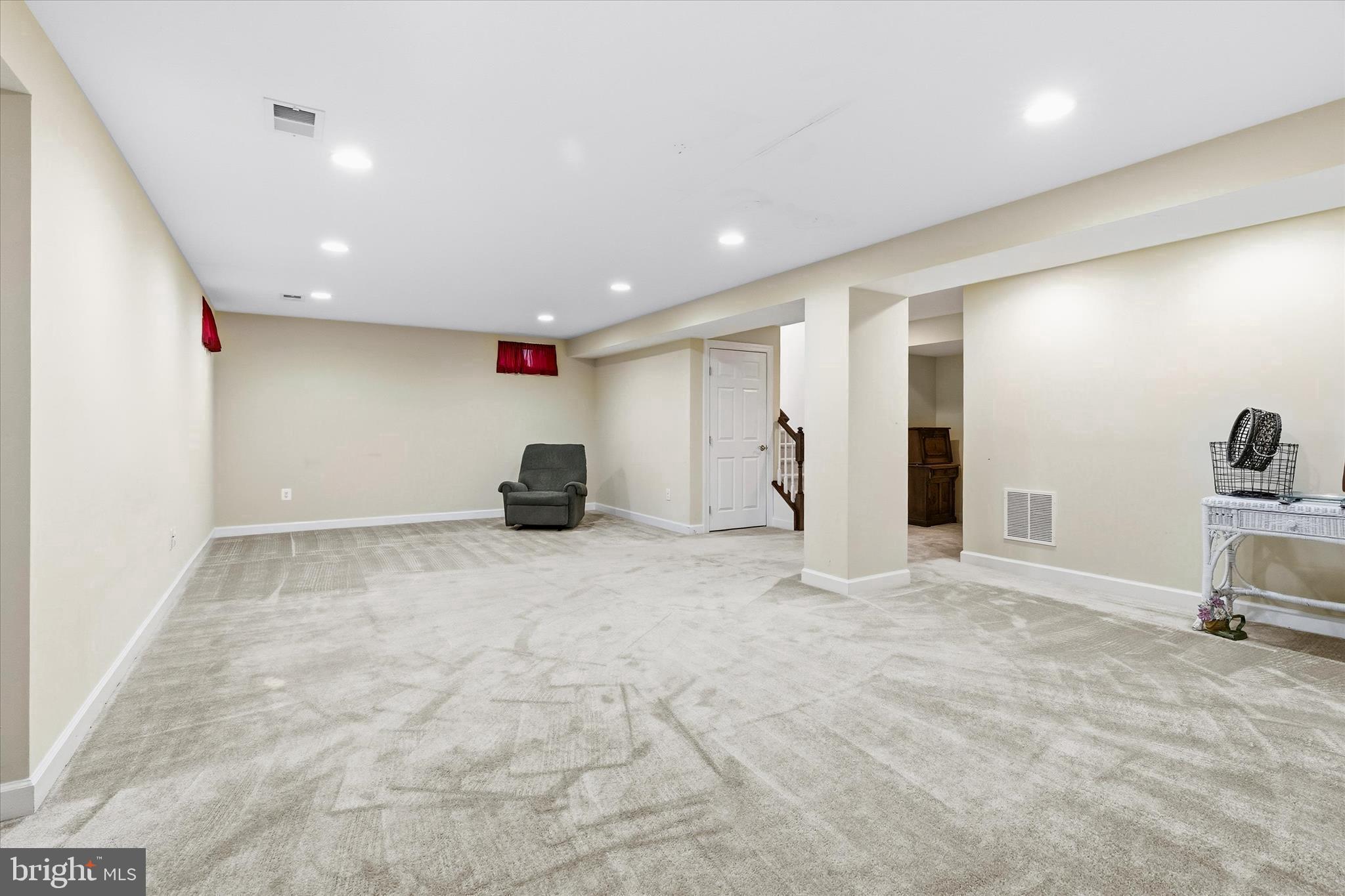 ADAMSTOWN COMMONS - Residential