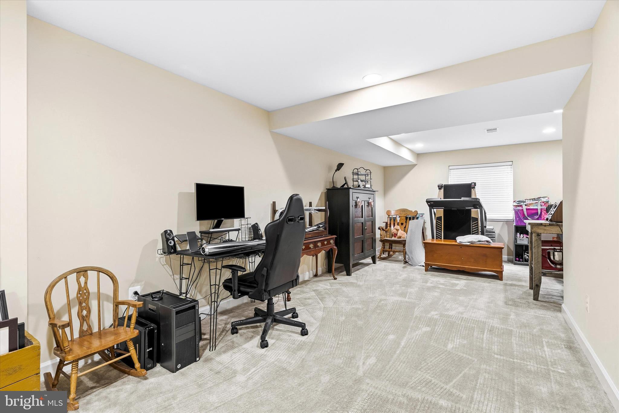 ADAMSTOWN COMMONS - Residential