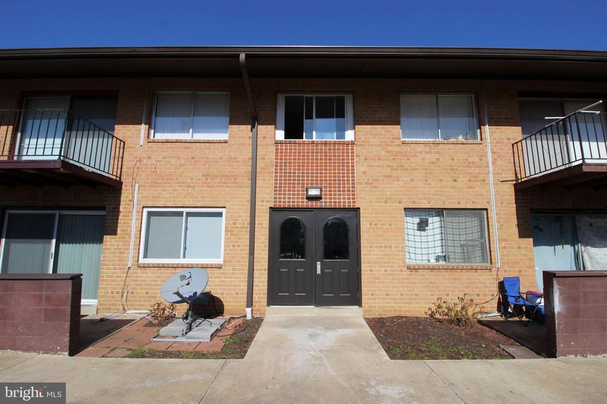 Gorgeous 1 Bedroom 1 Bath Condo in Gaithersburg! Entering this great condo you are welcomed by the spacious living room/dining room combo boasting stunning hardwood flooring, ample natural light, great light fixture & access to the private balcony. The kitchen is next featuring great counter space, as well as the much needed cabinet space everyone strives for. The bedroom rounds out this home with its great natural light, enormous closet space & warm hardwood flooring, it provides the comfort needed in every bedroom. Enjoy the comfort of having your own private balcony as well as being located minutes from 355 & 270. Available Now!