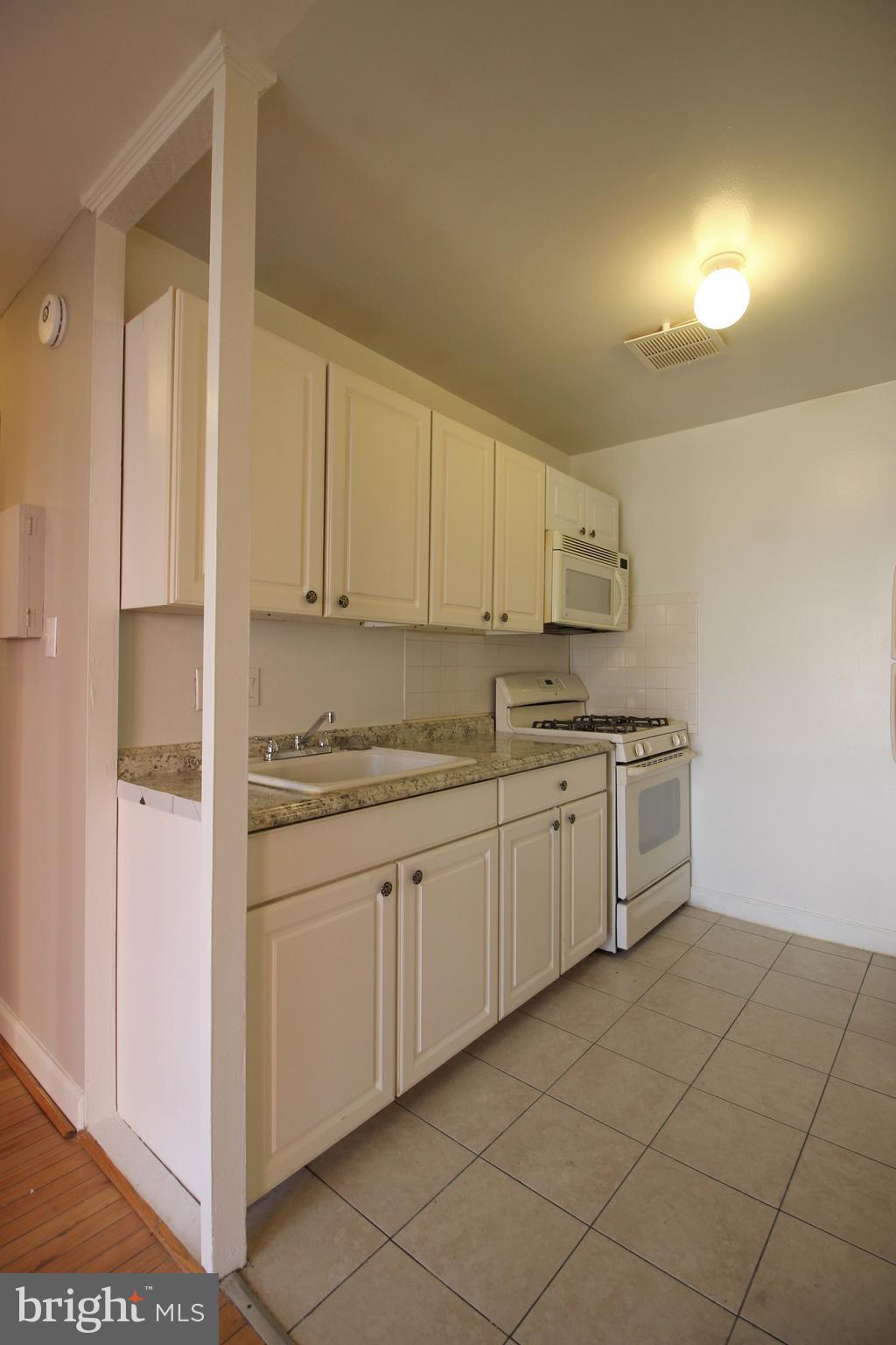 LILAC GARDENS - Residential Lease