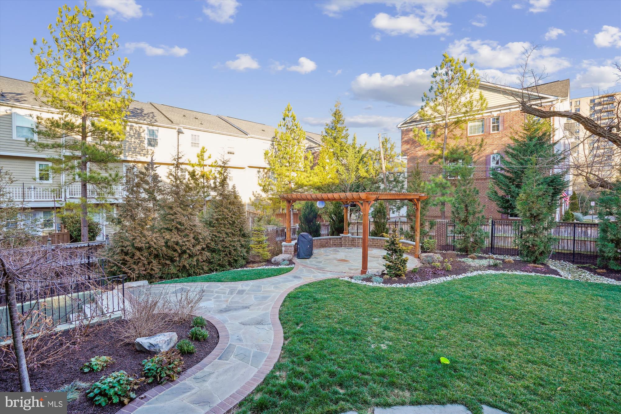 HUNTING CREEK - Residential