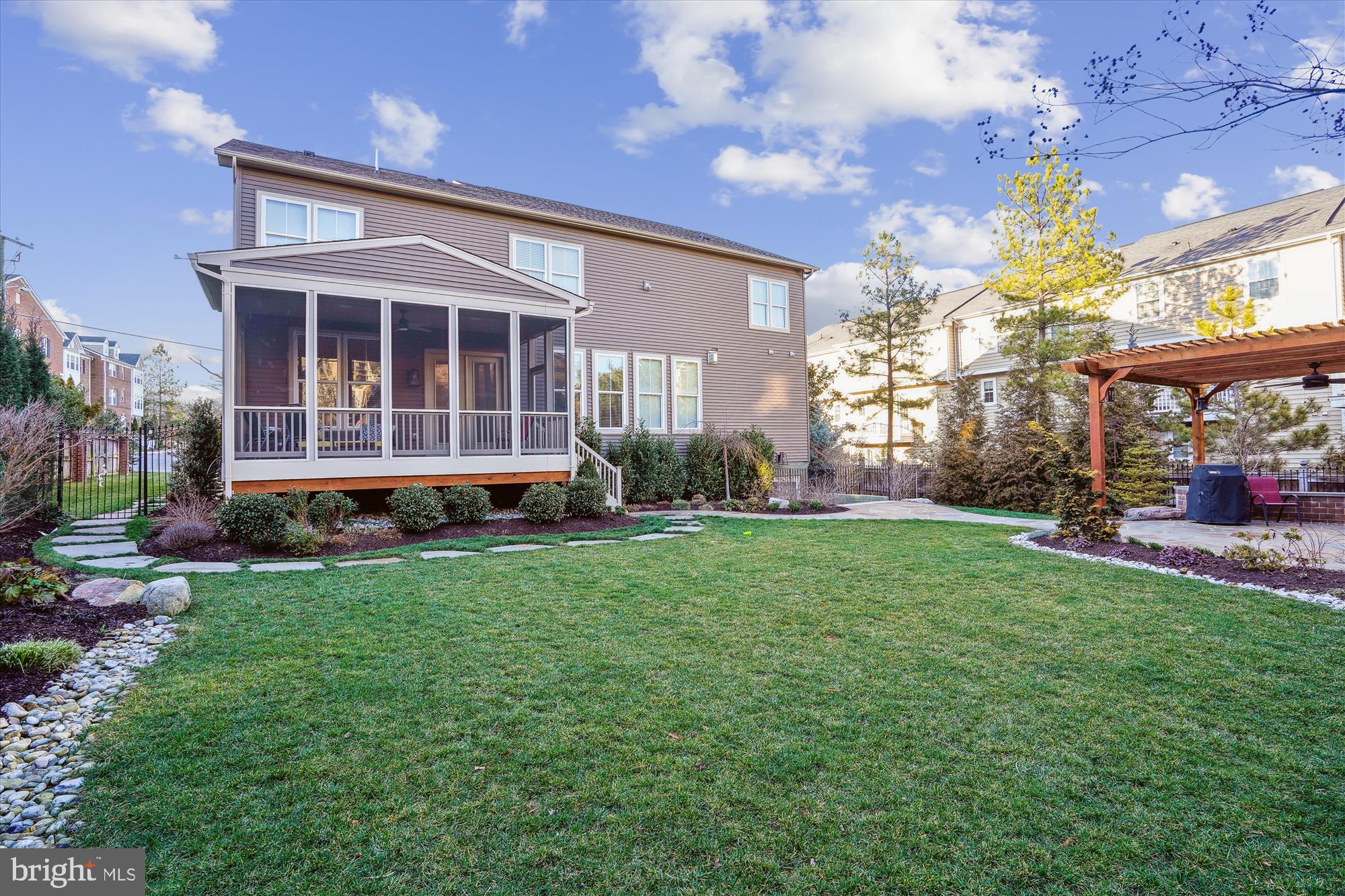 HUNTING CREEK - Residential