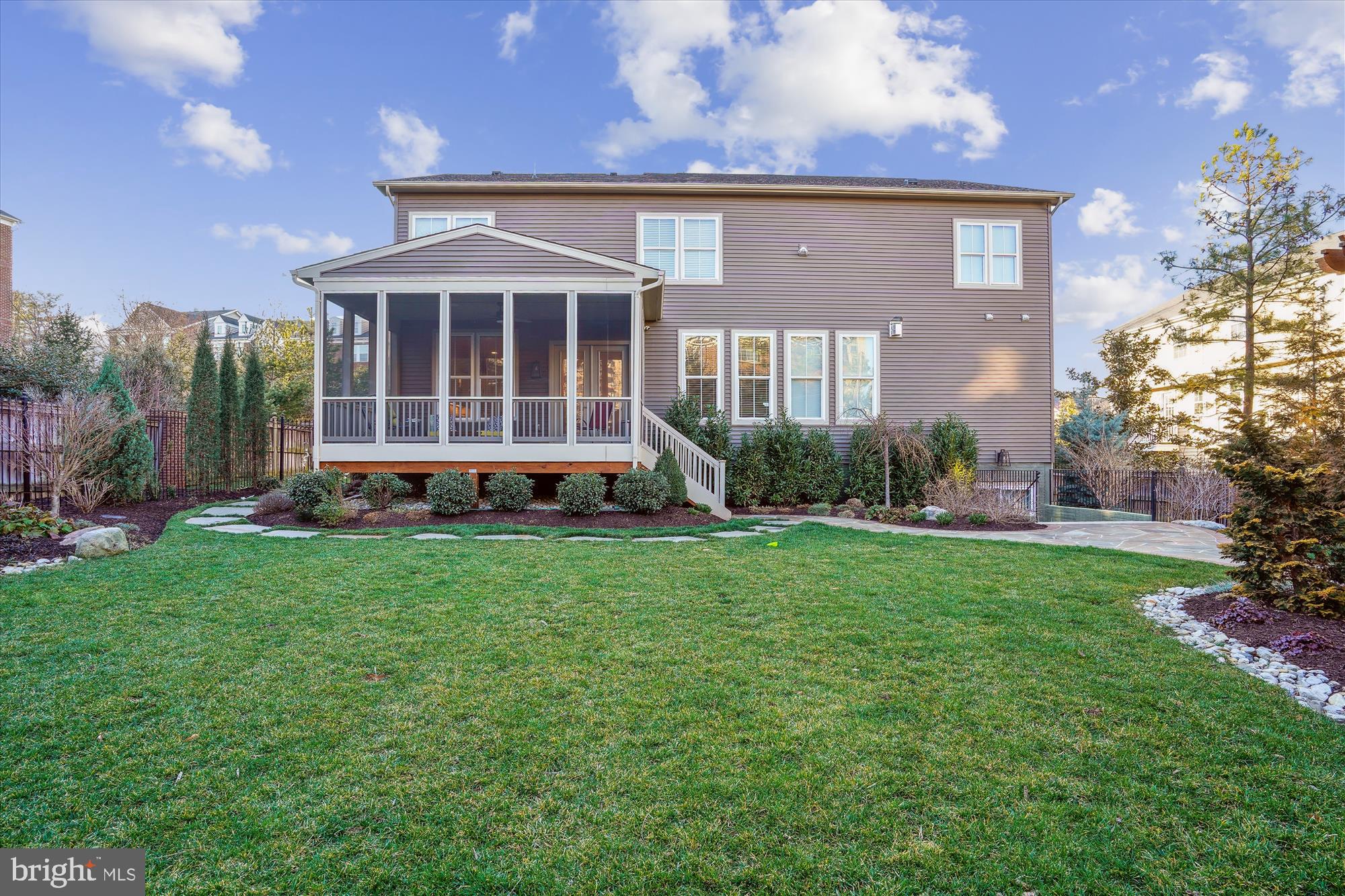 HUNTING CREEK - Residential