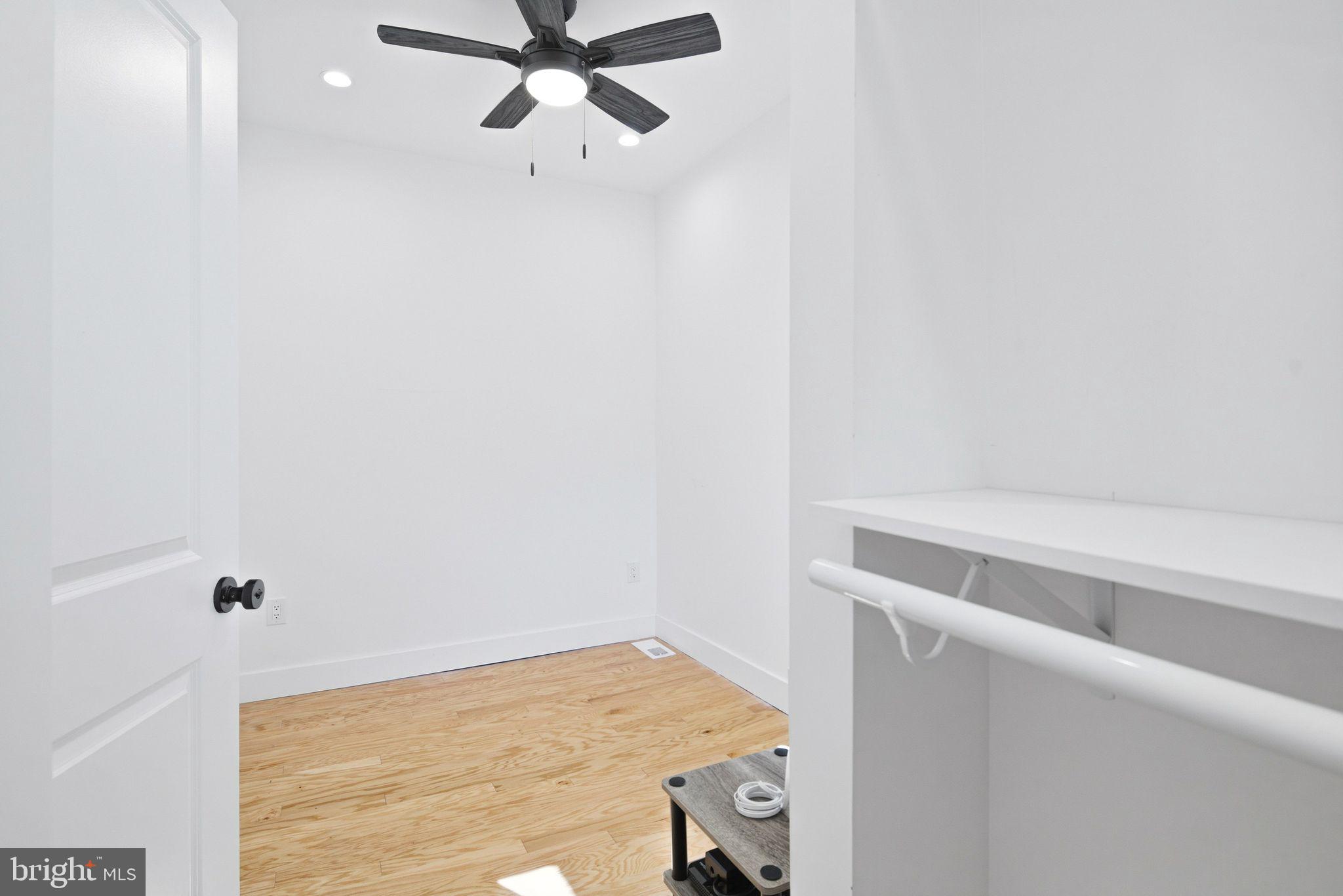 WHITMAN - Residential