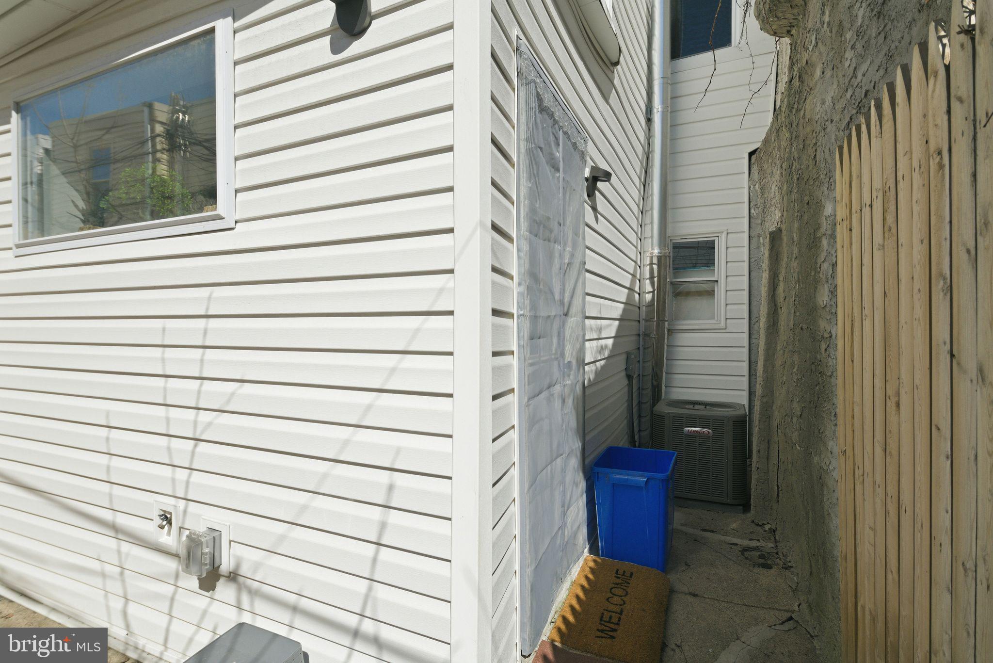 WHITMAN - Residential