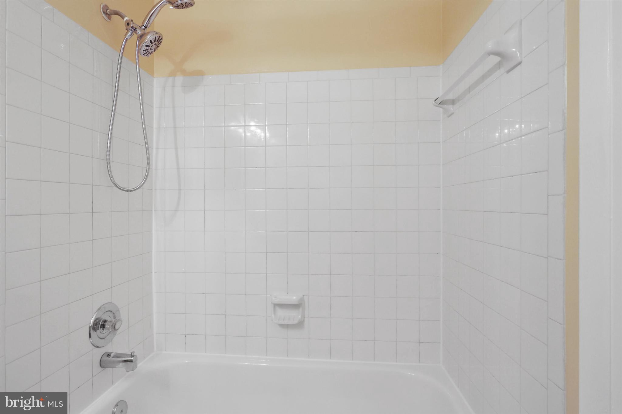 DALE CITY - Residential Lease