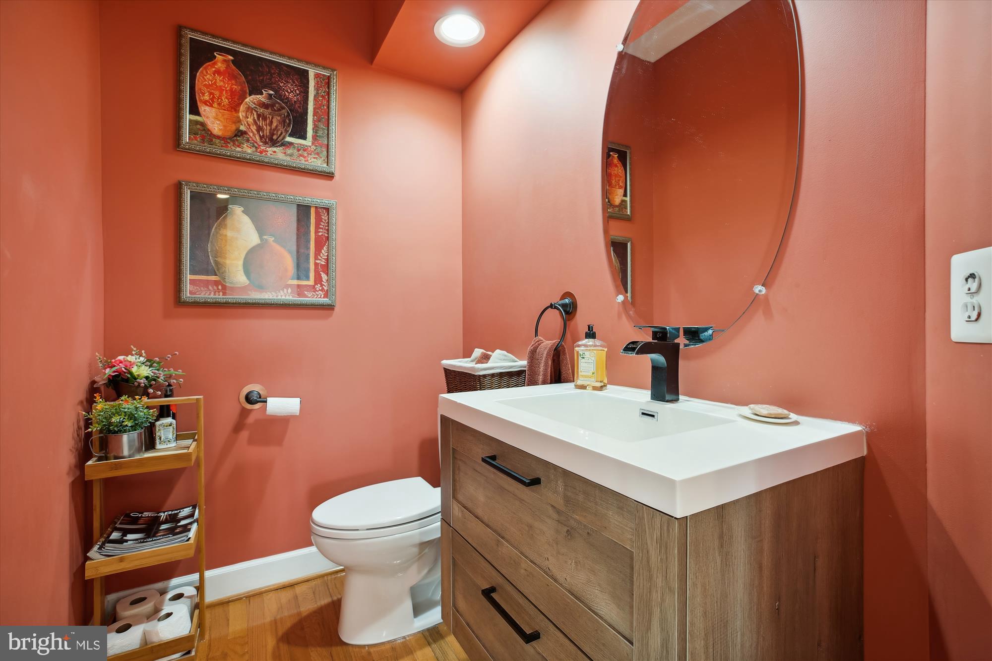 KINGS CROSSING - Residential