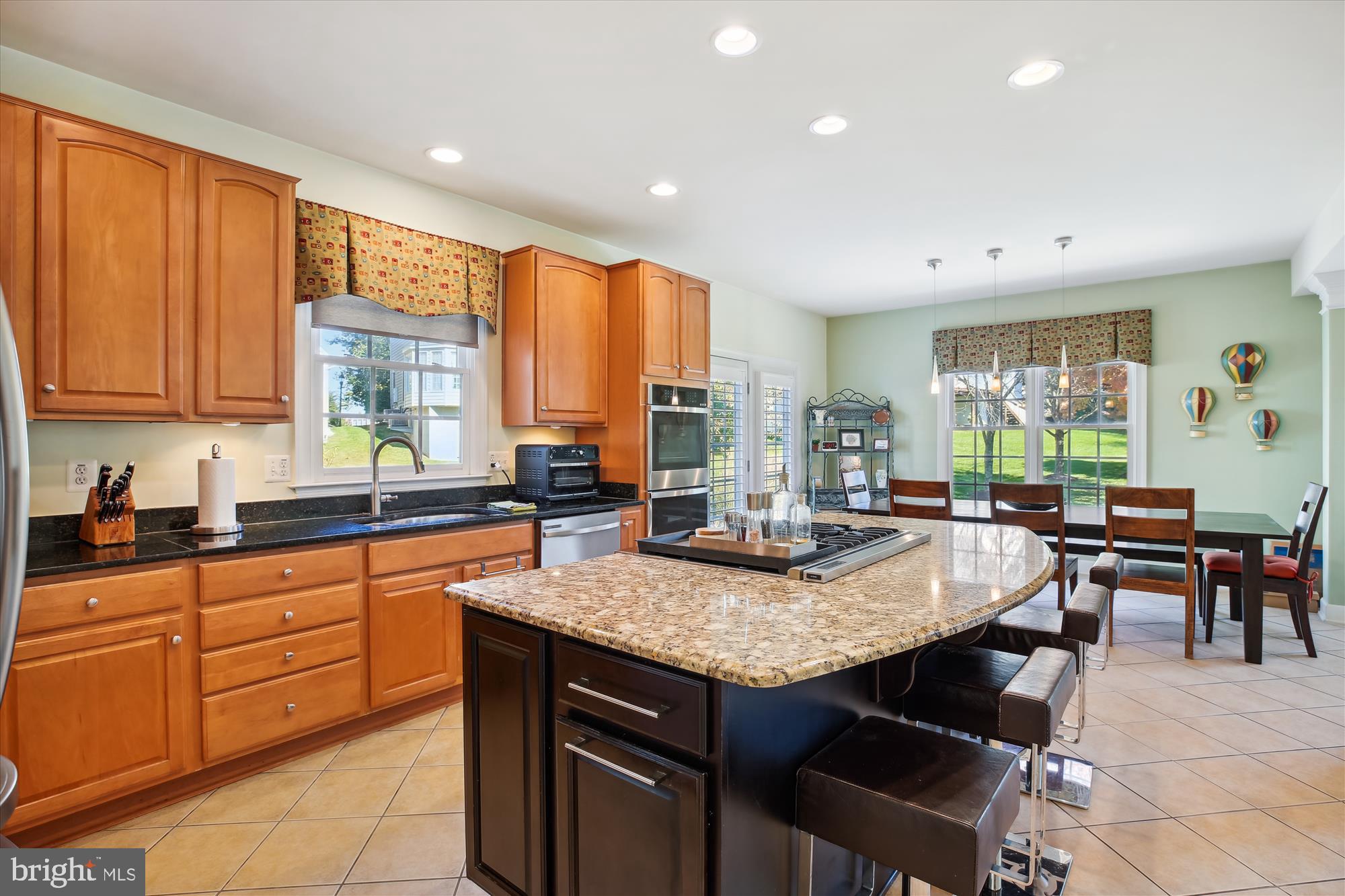 KINGS CROSSING - Residential