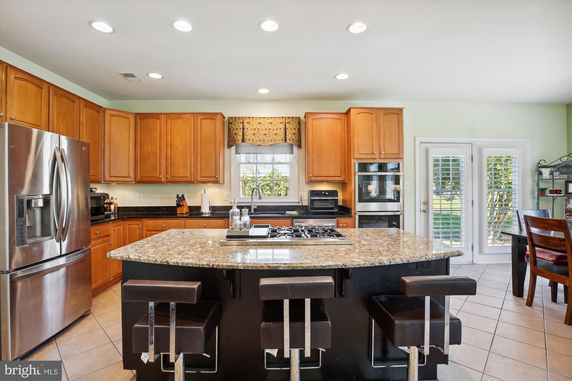 KINGS CROSSING - Residential