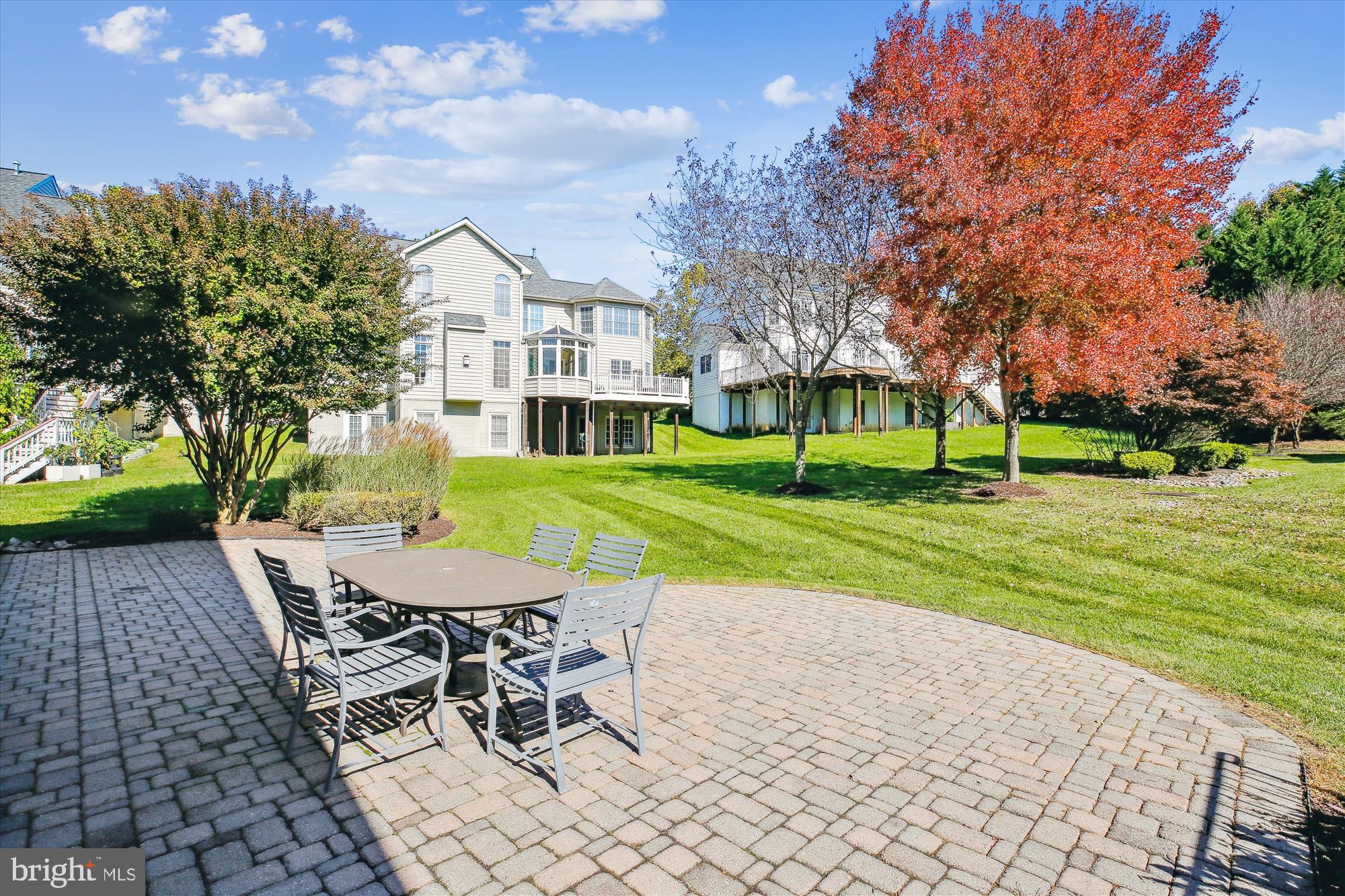 KINGS CROSSING - Residential