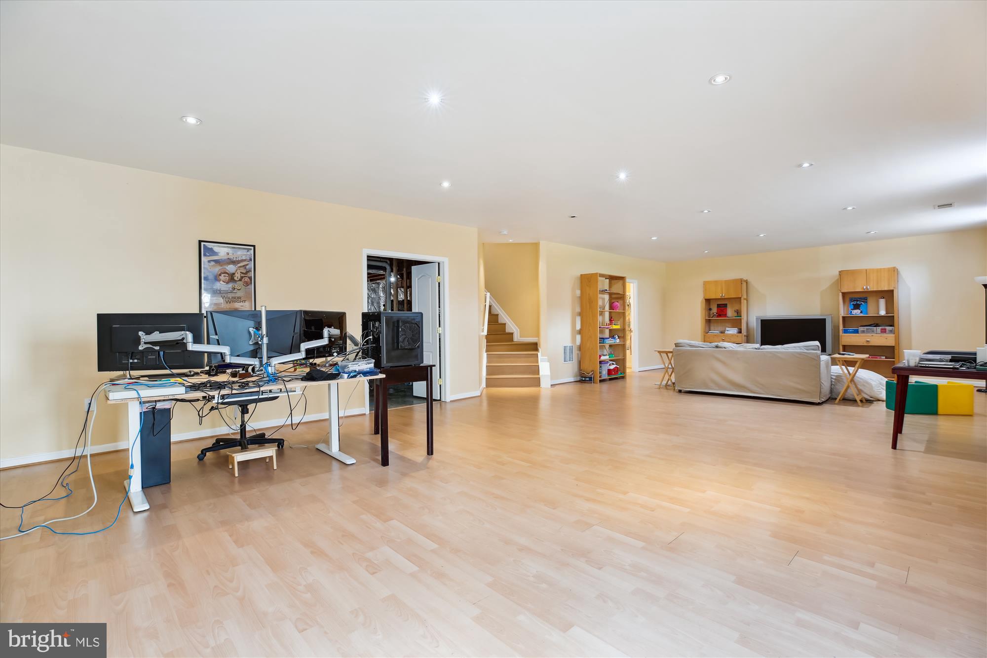 KINGS CROSSING - Residential