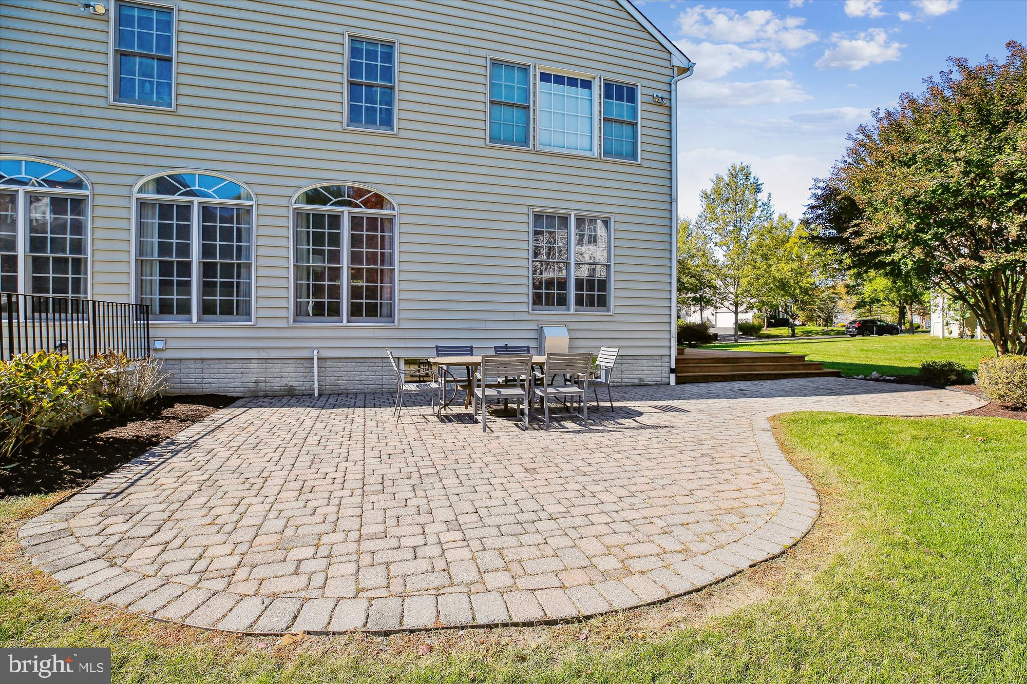 KINGS CROSSING - Residential