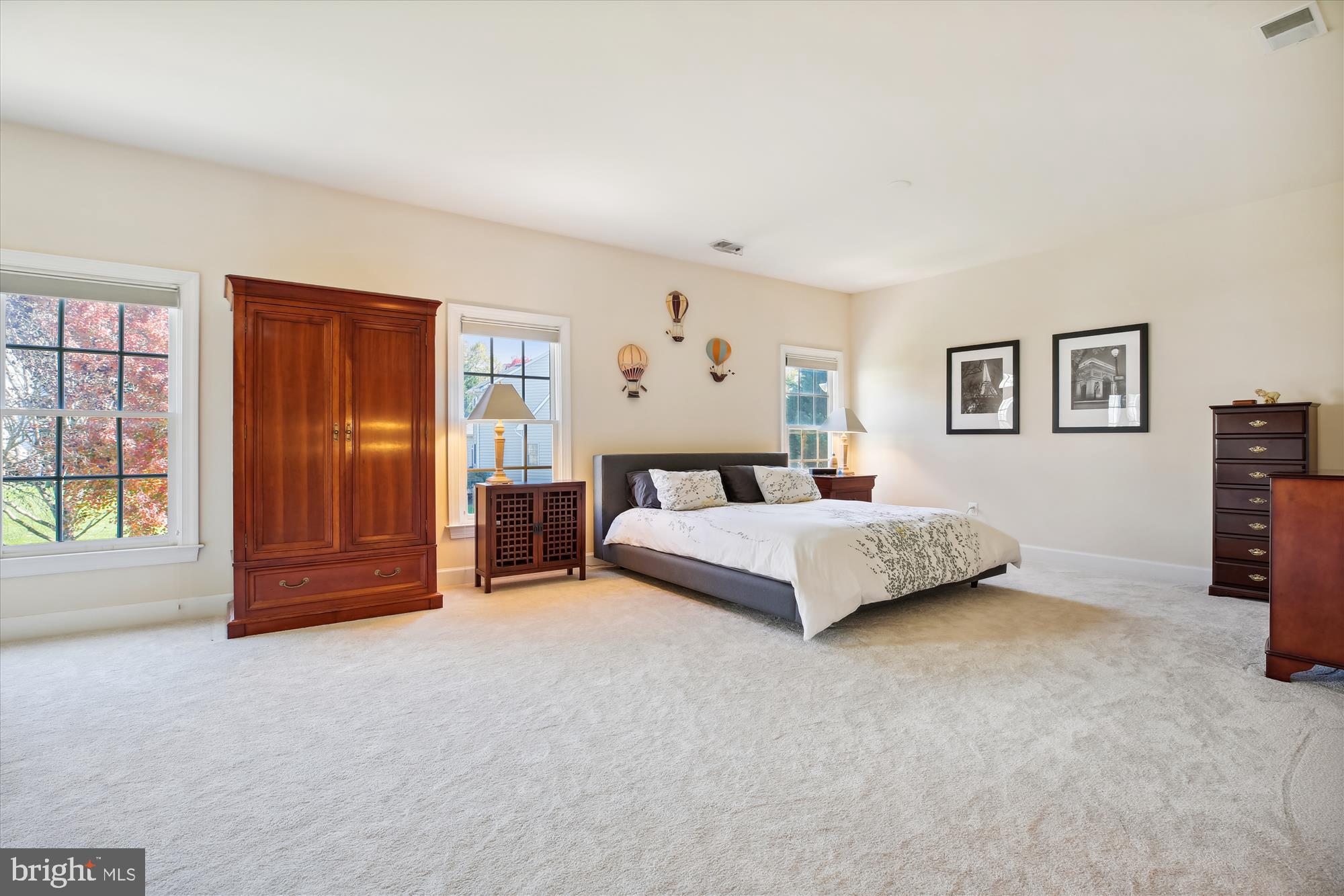 KINGS CROSSING - Residential