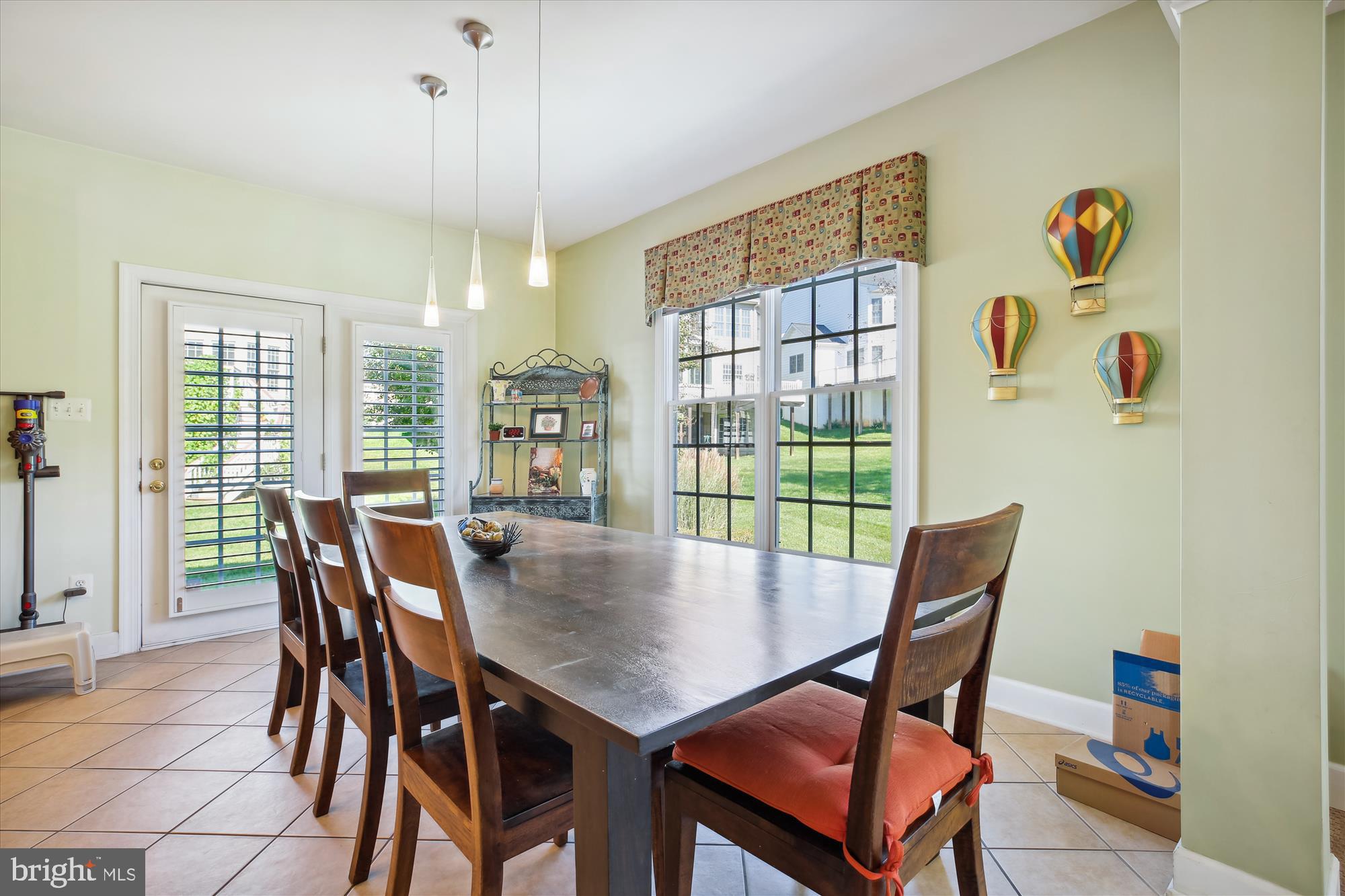 KINGS CROSSING - Residential