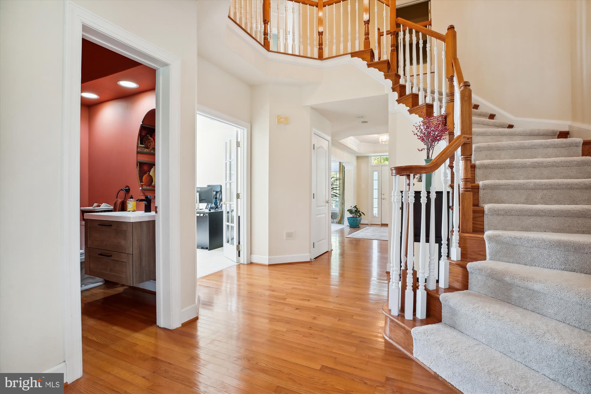 KINGS CROSSING - Residential