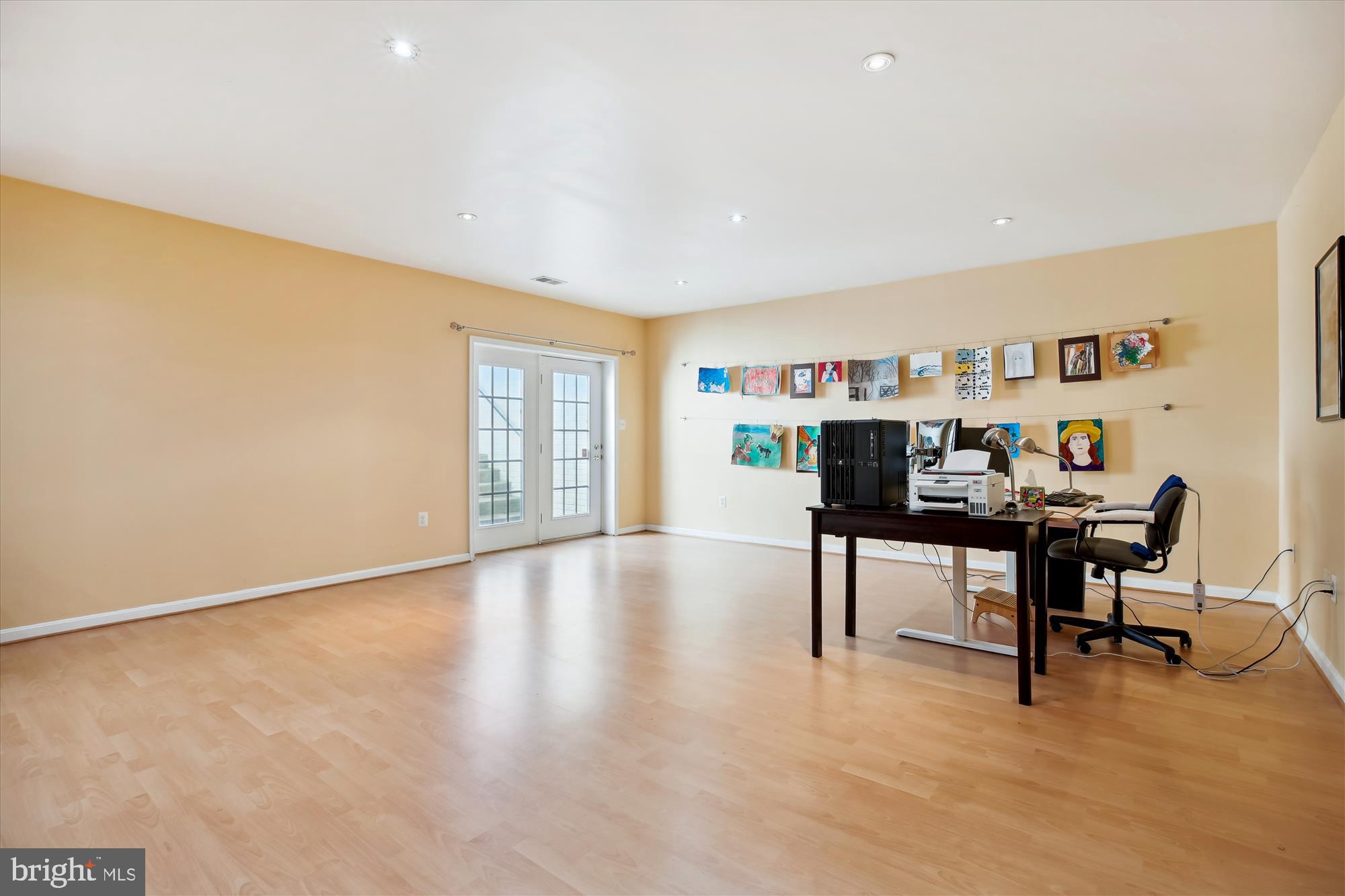 KINGS CROSSING - Residential