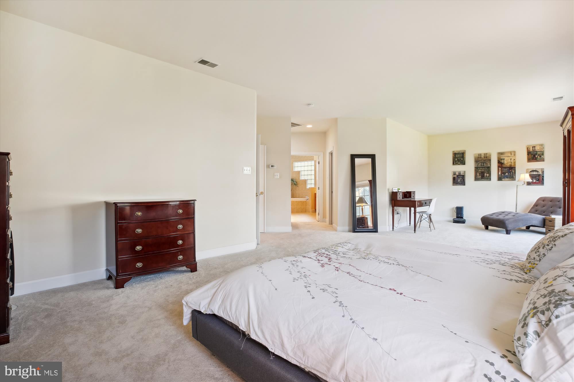 KINGS CROSSING - Residential