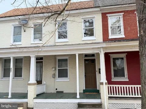 307 Walnut Street, Pottstown, PA MLS: PAMC2133144