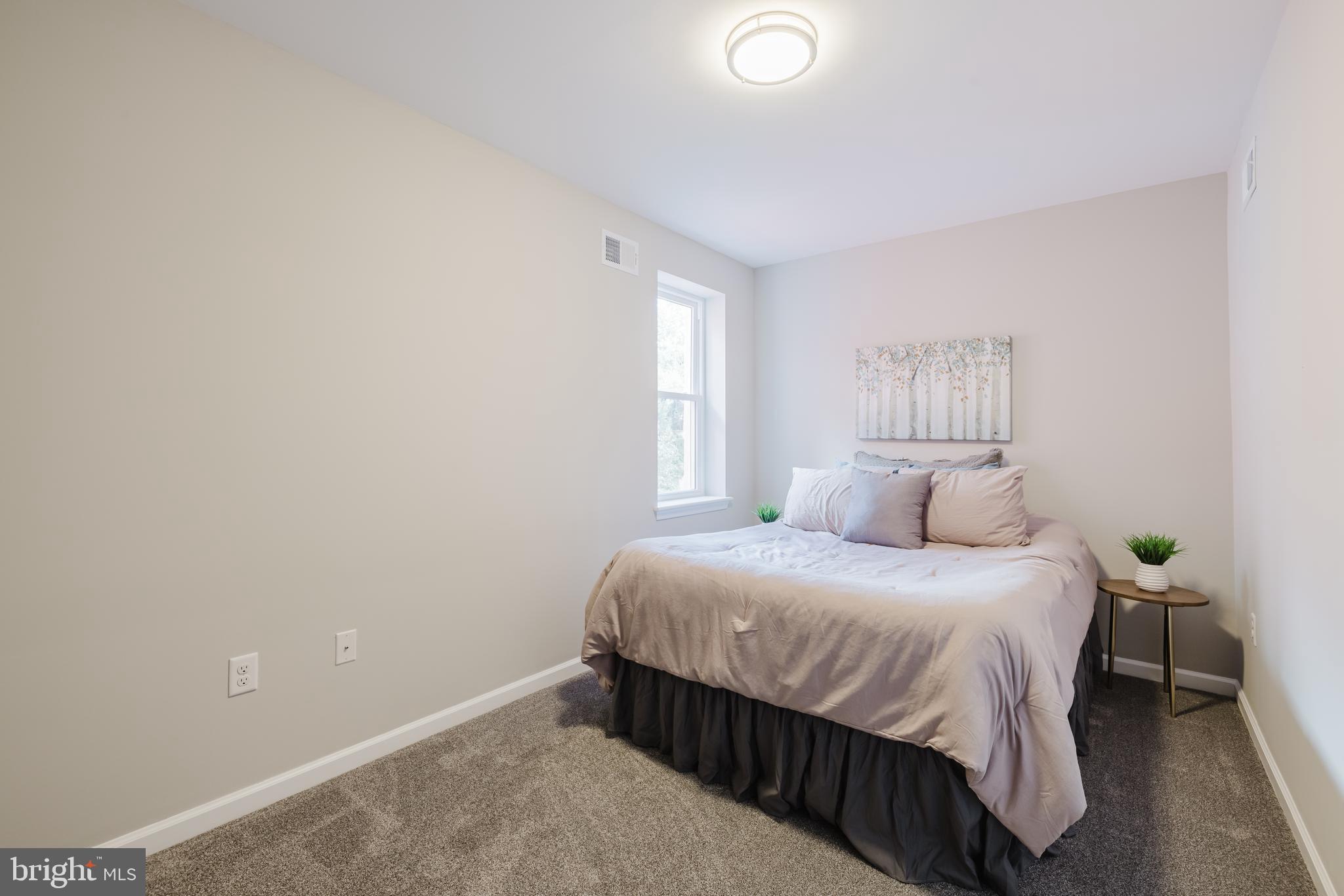 JOHNSTON SQUARE - Residential