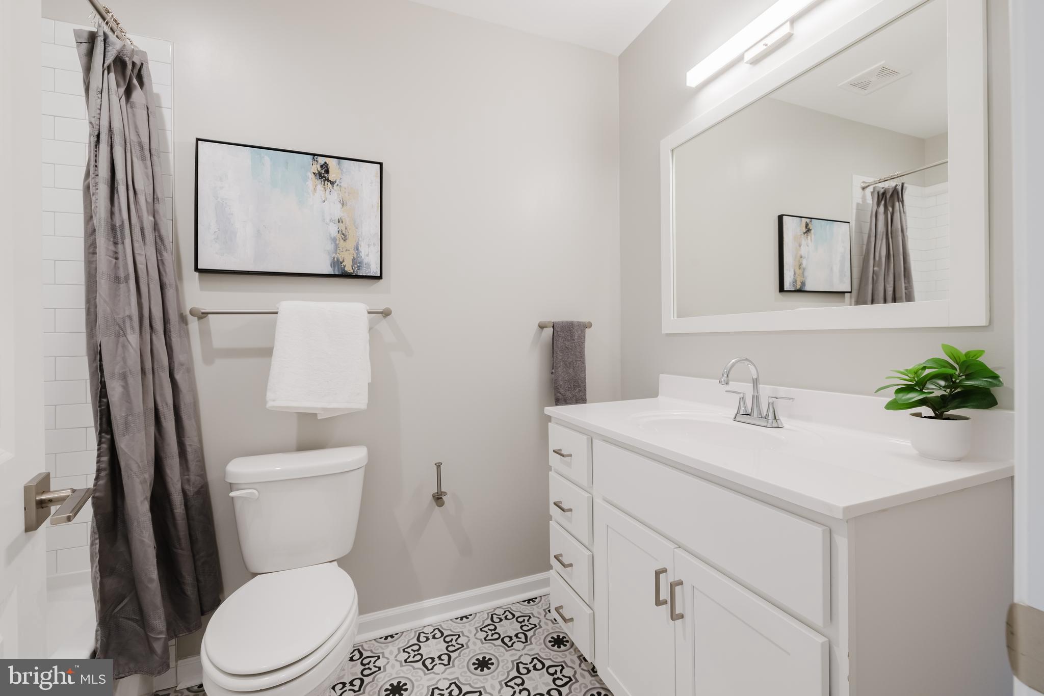 JOHNSTON SQUARE - Residential