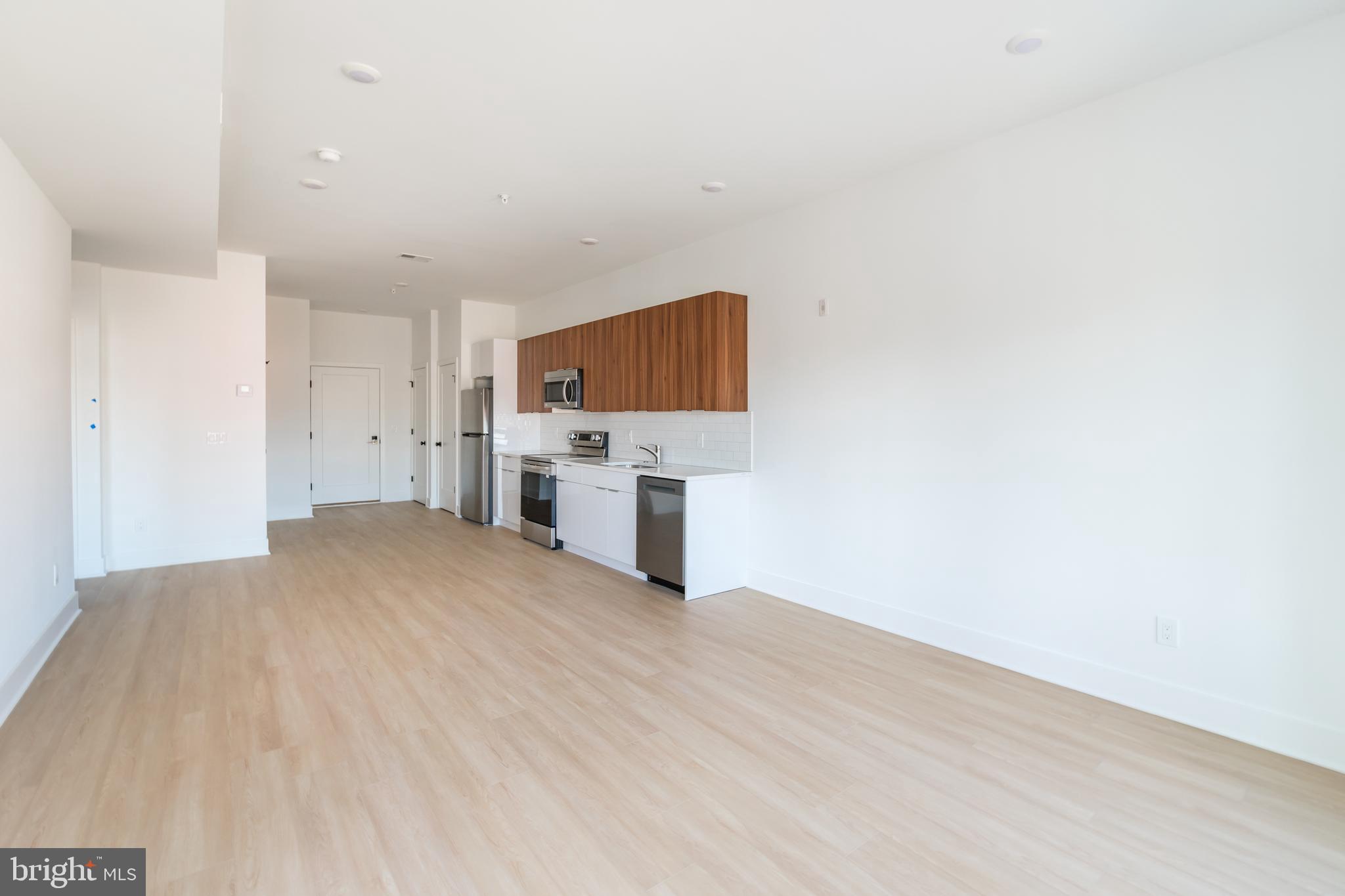 UNIVERSITY CITY - Residential Lease