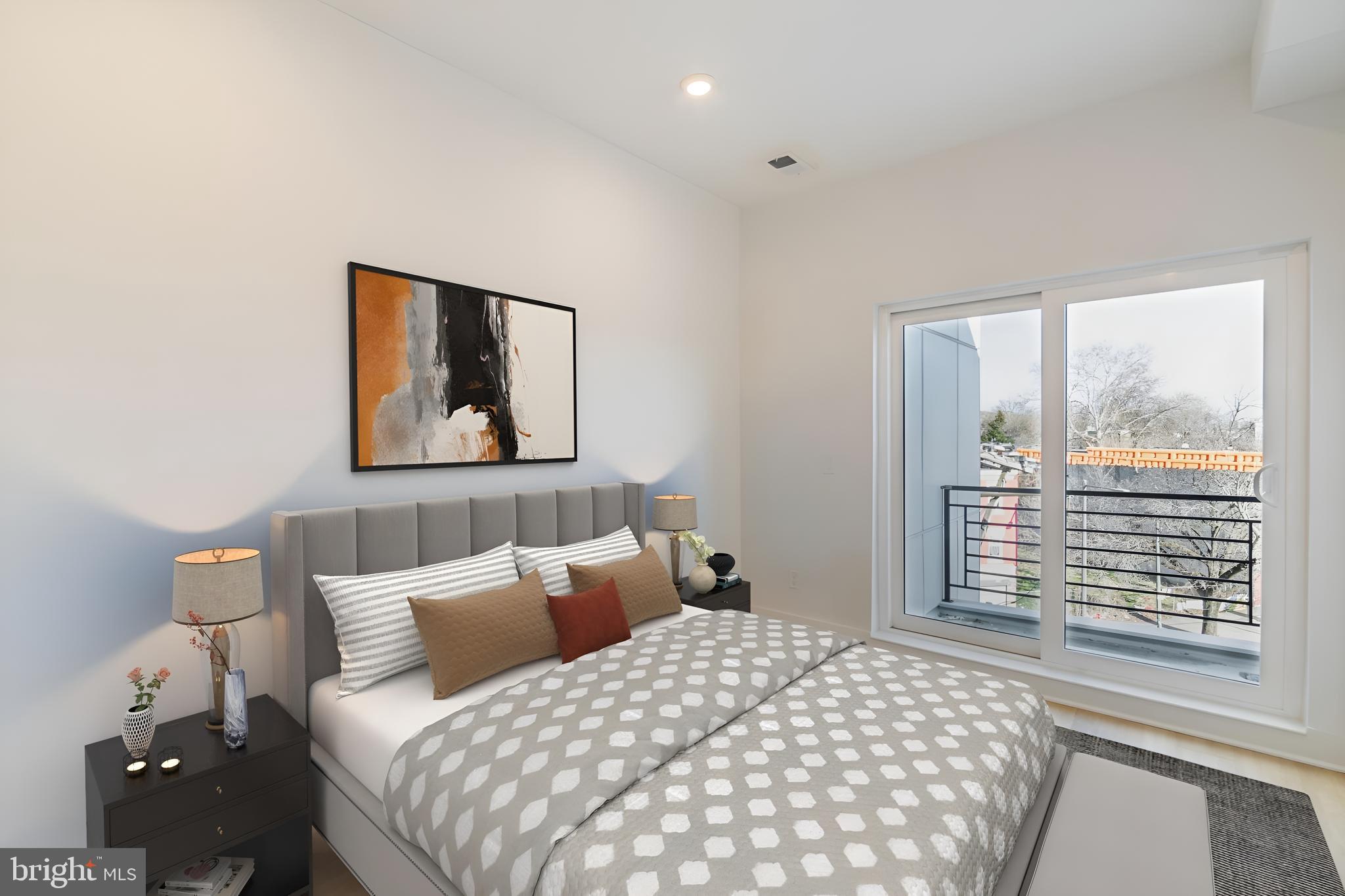 UNIVERSITY CITY - Residential Lease