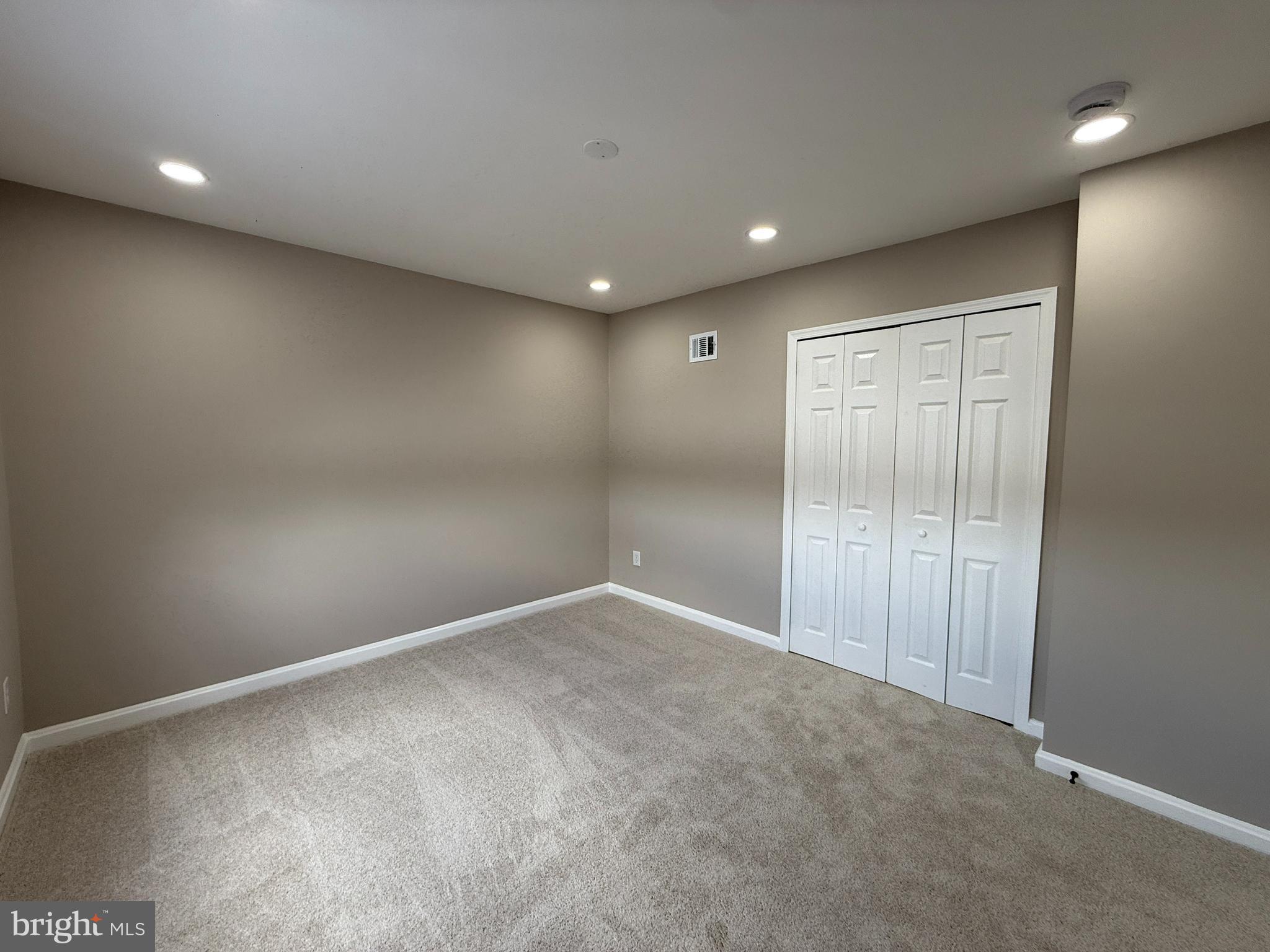 OXON RUN HILLS - Residential